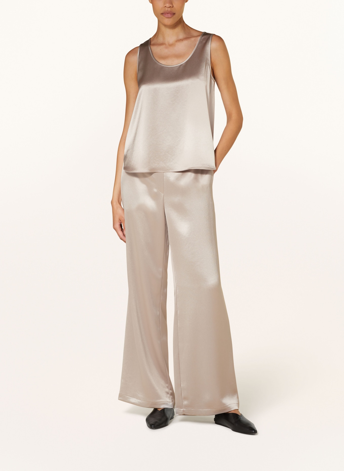 MRS & HUGS Wide leg trousers in satin, Color: PLATINUM (Image 2)