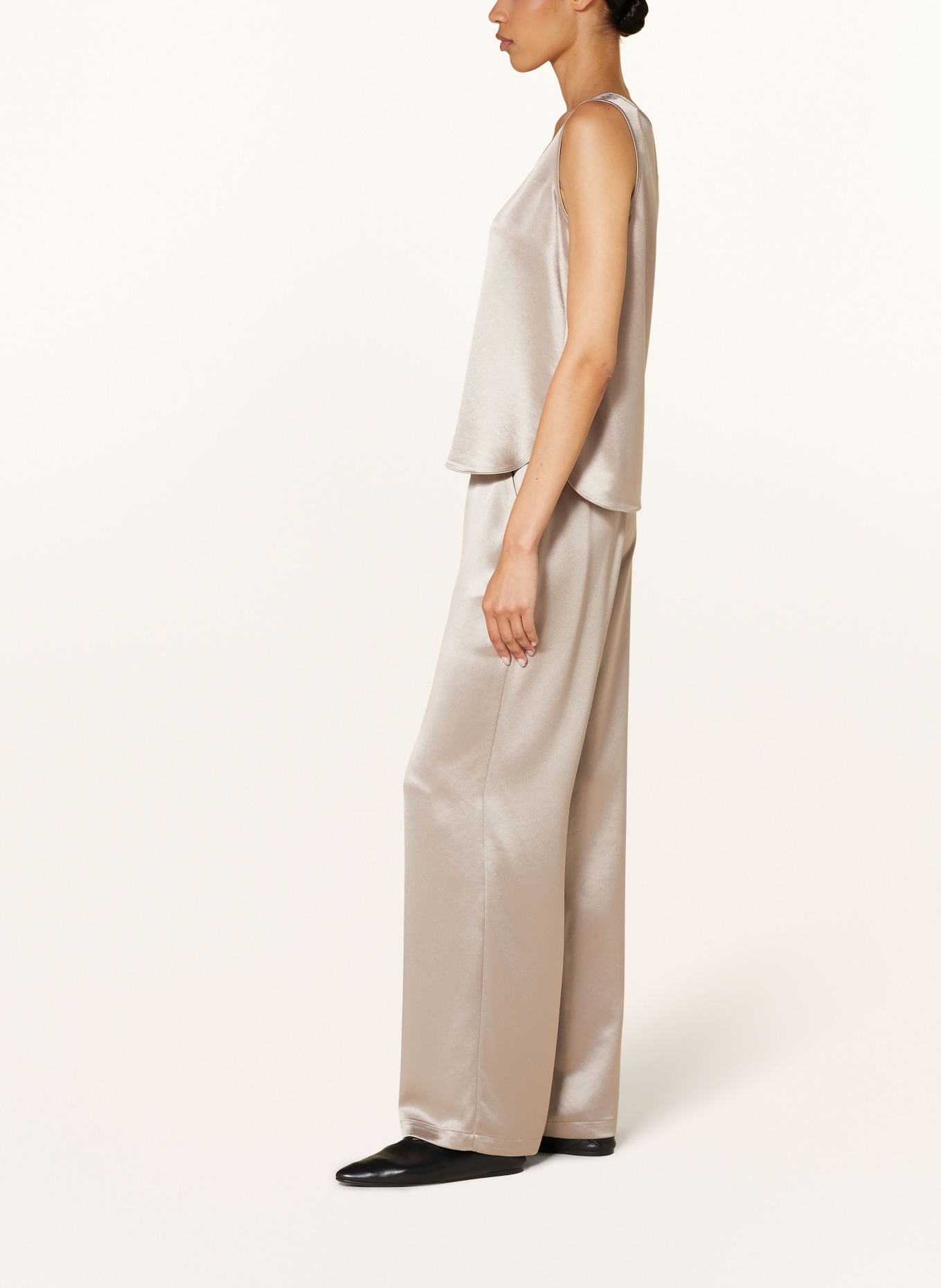 MRS & HUGS Wide leg trousers in satin, Color: PLATINUM (Image 4)