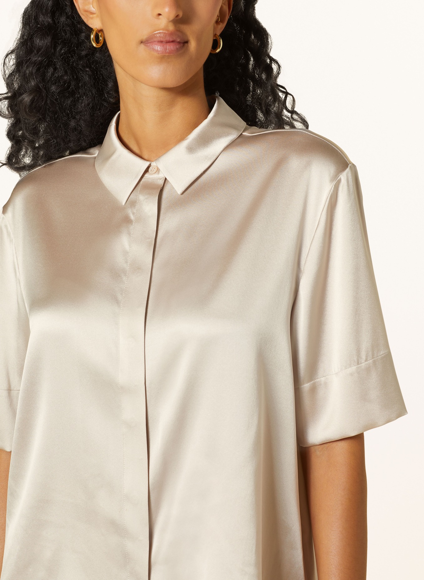 MRS & HUGS Shirt blouse in silk, Color: LIGHT GRAY (Image 4)