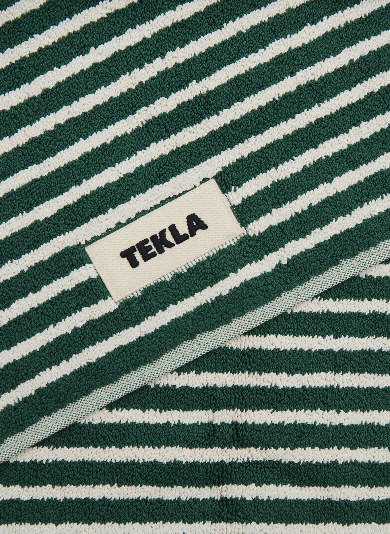 TEKLA Bath mat: GREEN / CREAM