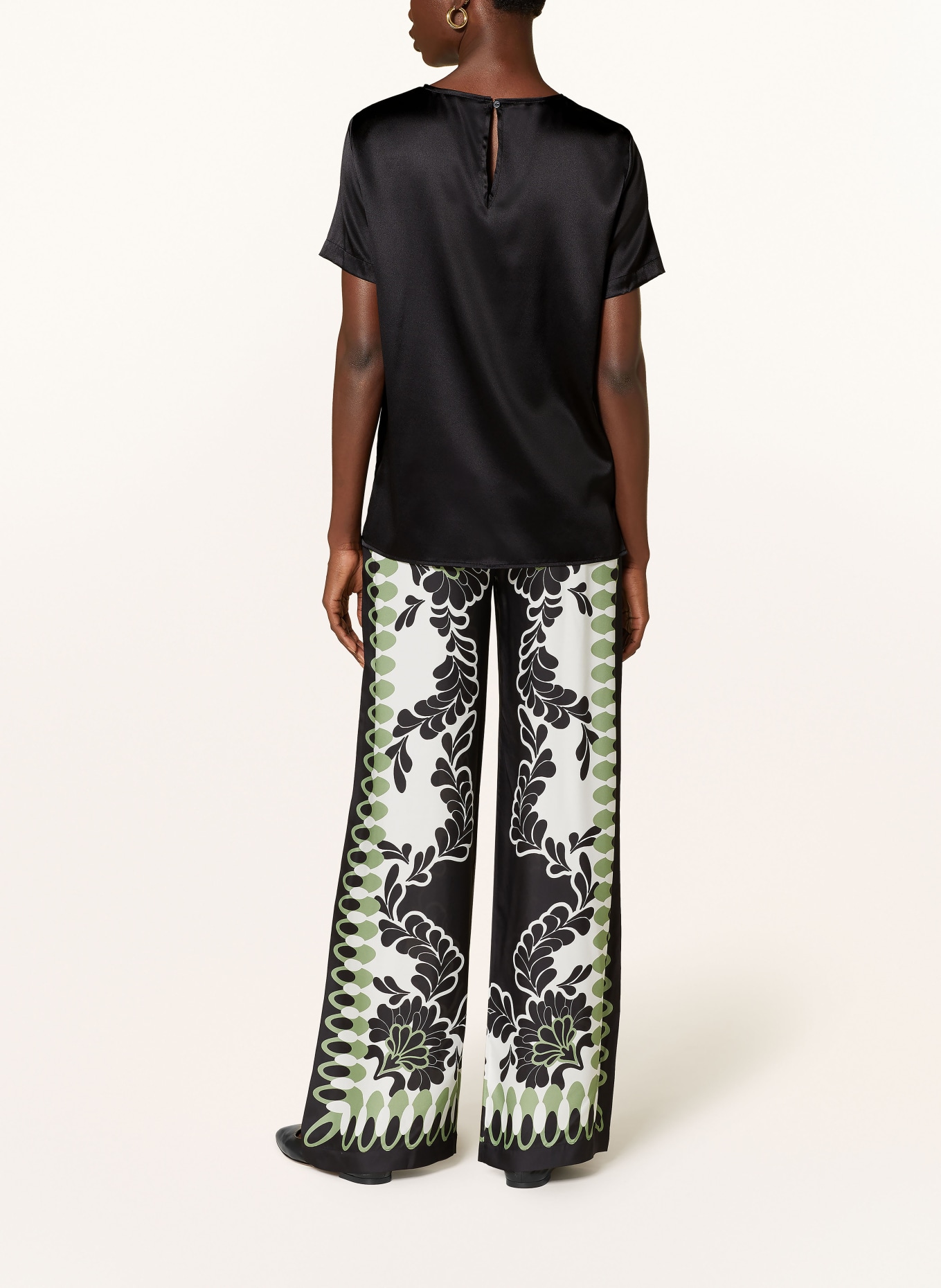 MRS & HUGS Halenka z hedvábí: ČERNÁ