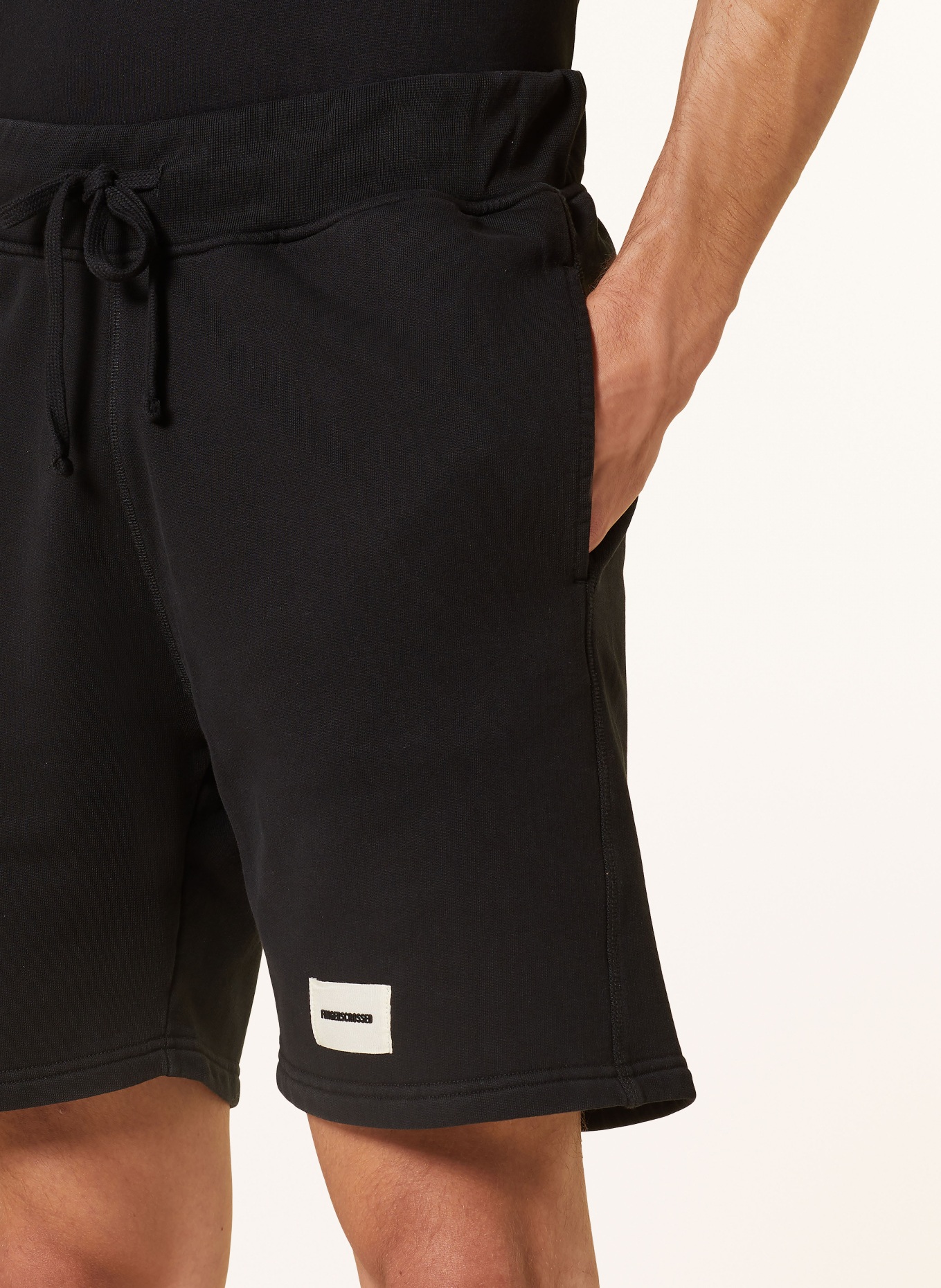 FINGERSCROSSED Sweatshorts CLASSIC, Farbe: SCHWARZ (Bild 5)