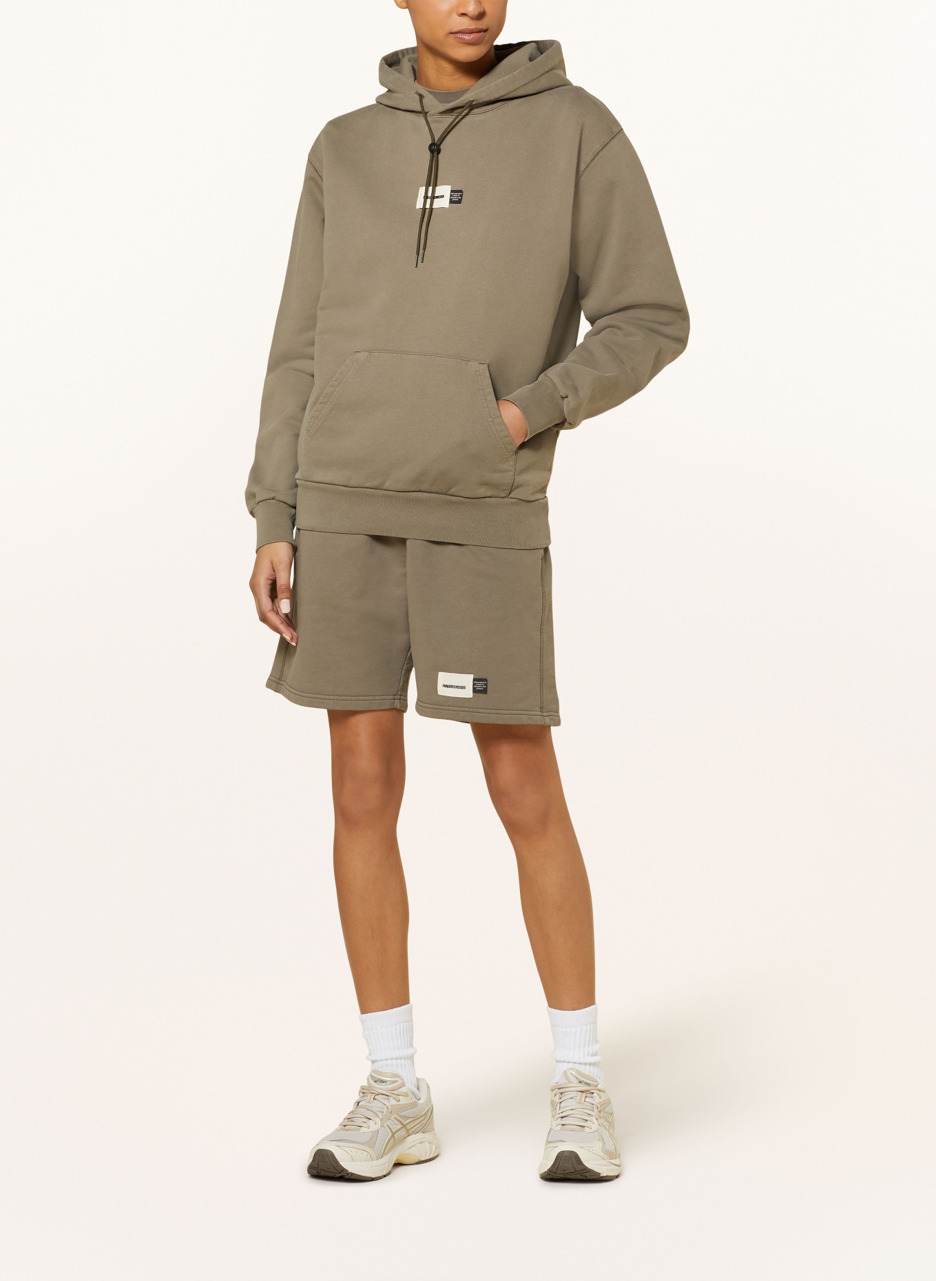 FINGERSCROSSED Hoodie MOVEMENT, Color: OLIVE (Image 2)