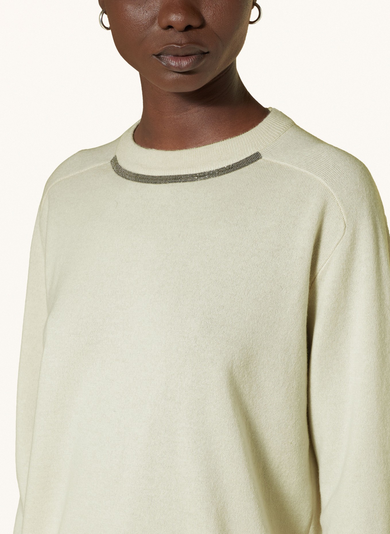 BRUNELLO CUCINELLI Cashmere sweater with decorative beads in cream