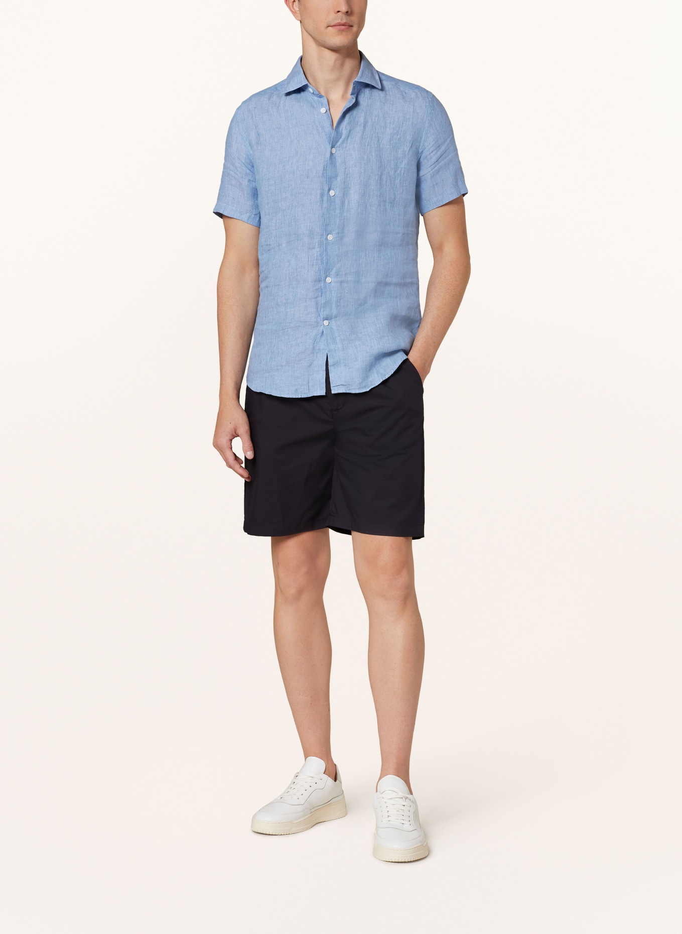 REISS Short sleeve shirt HOLIDAY Slim Fit made of linen, Color: LIGHT BLUE (Image 2)