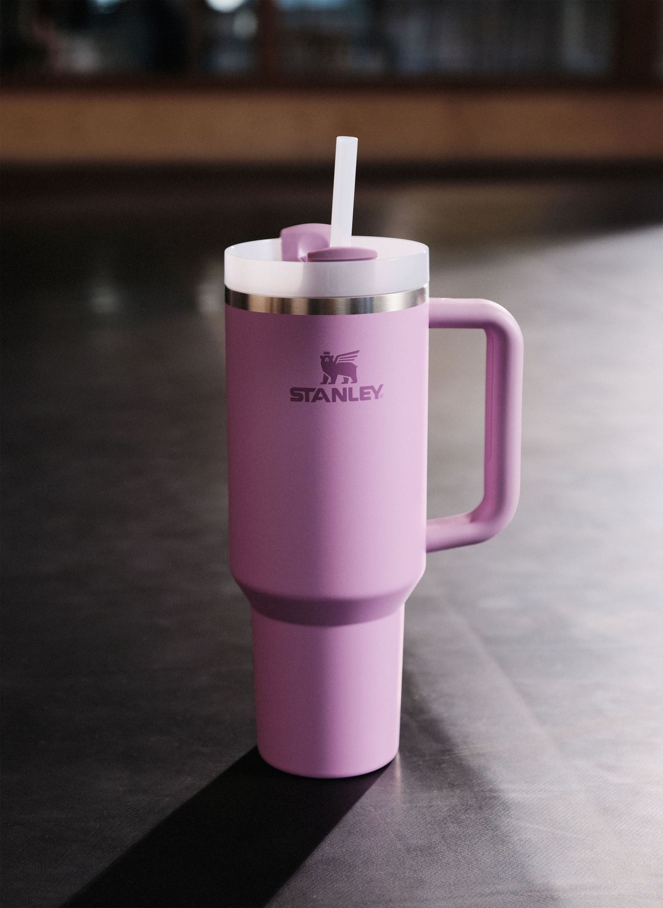 STANLEY Thermobecher THE QUENCHER H2.O FLOWSTATE™: ROSA/ HELLGRAU