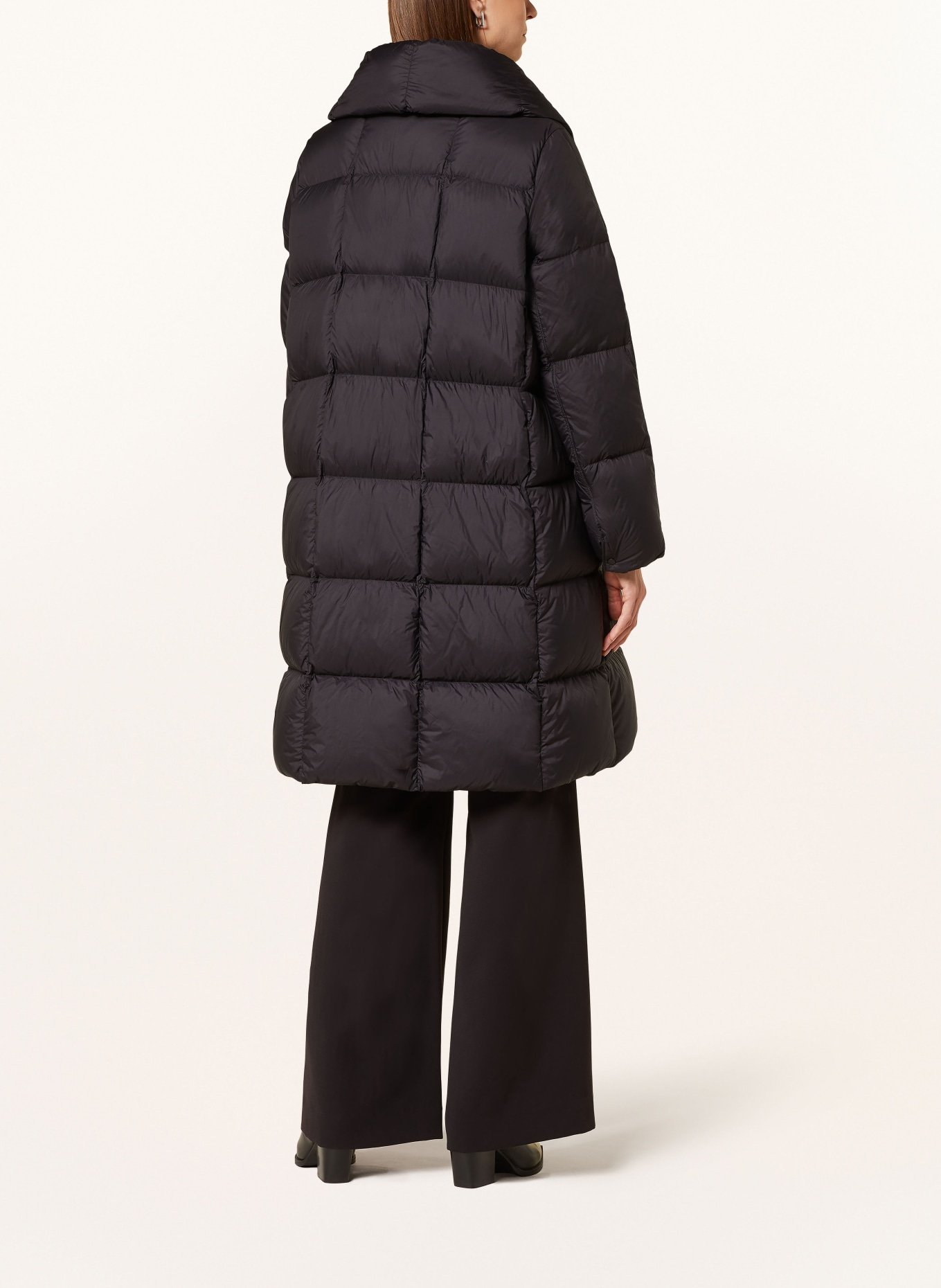 JNBY Down coat in black