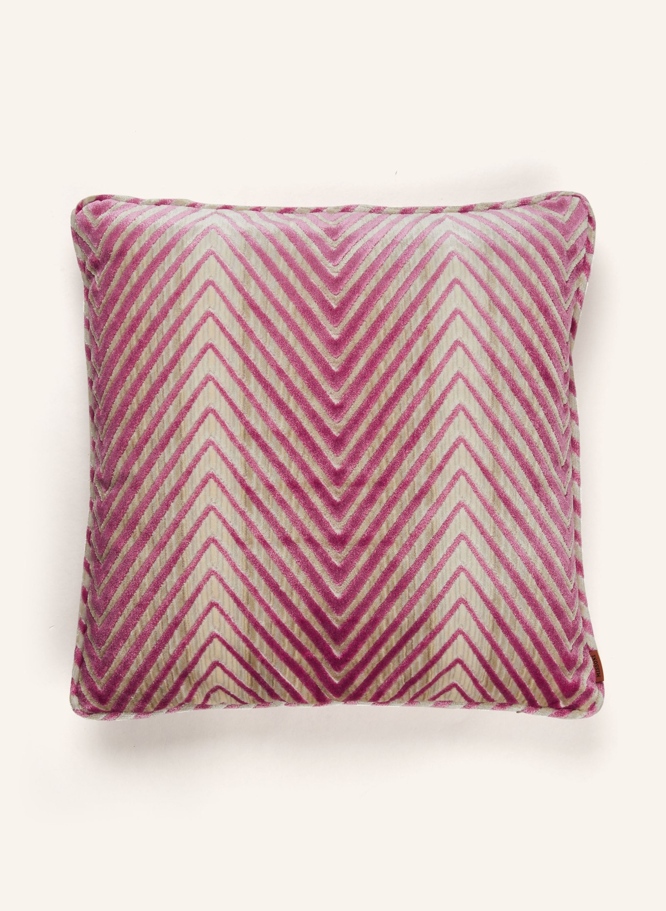 MISSONI Home Dekokissen ZIGGY aus Samt mit Daunenfüllung, Farbe: ROSA/ BEIGE (Bild 1)