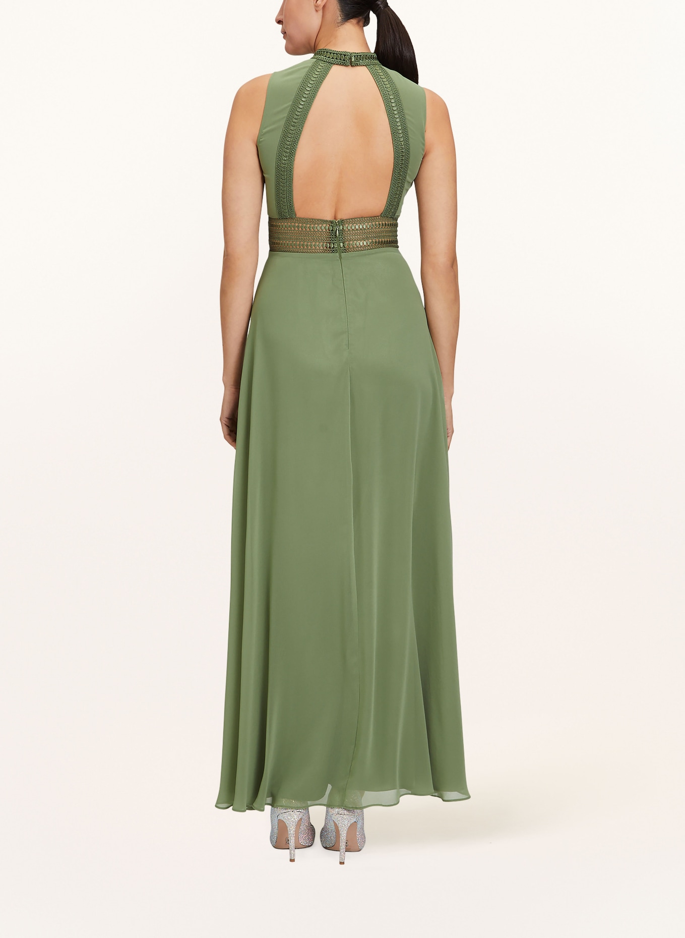 VM Vera Mont Evening applicazioni dress with crochet lace: LIGHT GREEN