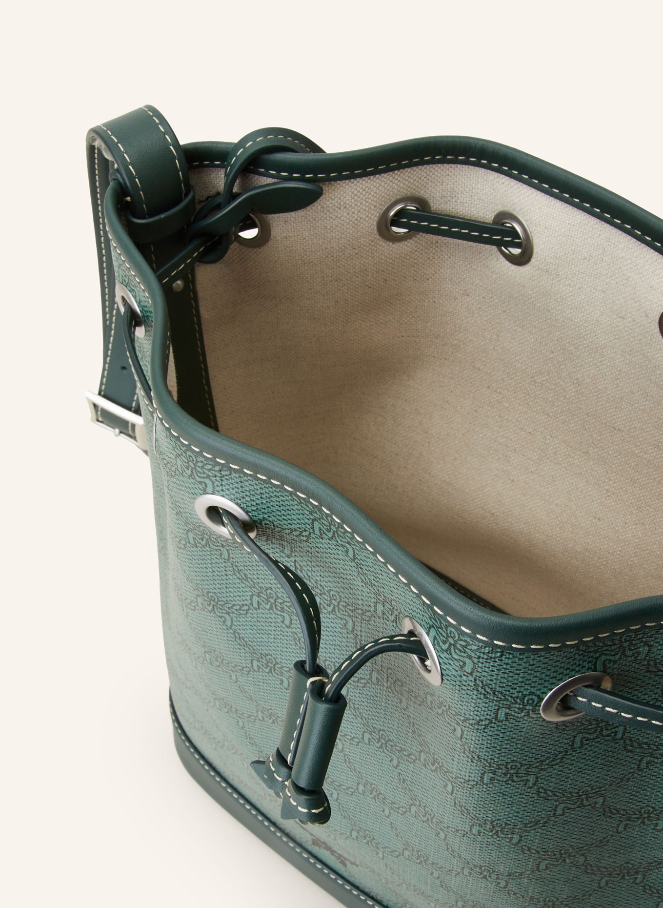 Mcm green bag outlet
