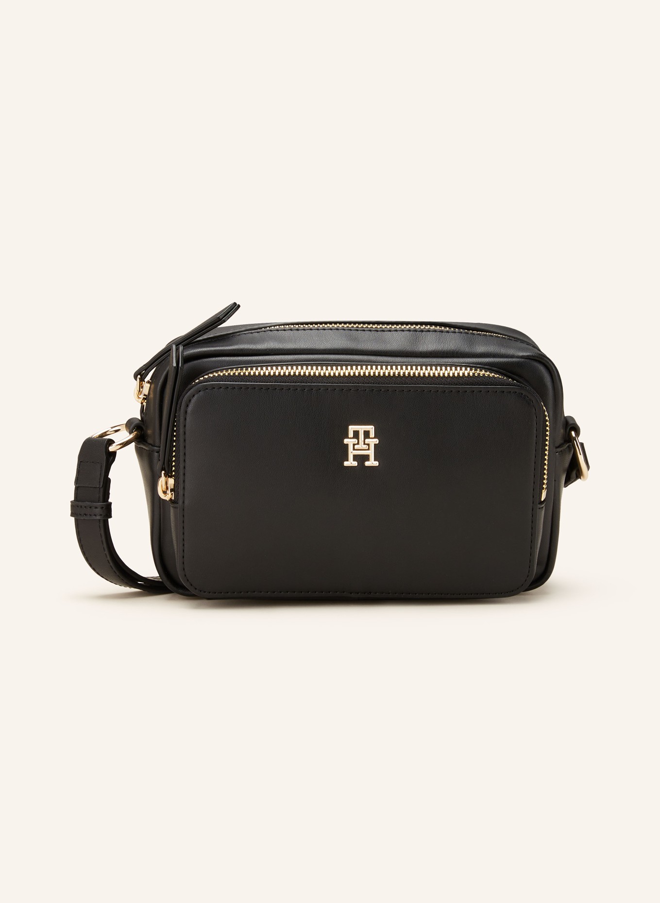 Tommy hilfiger latest bags best sale