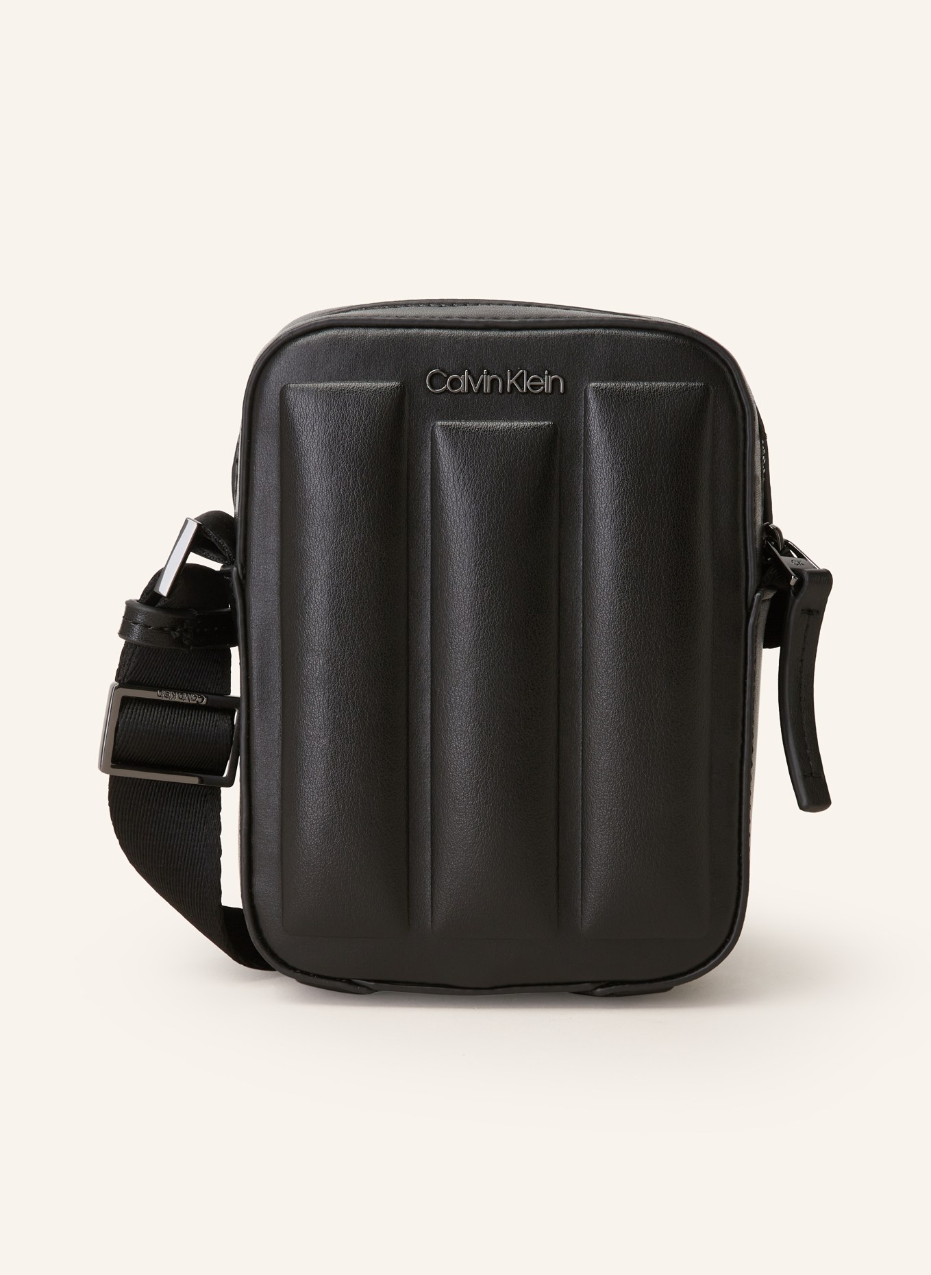 Calvin klein reporter bag deals
