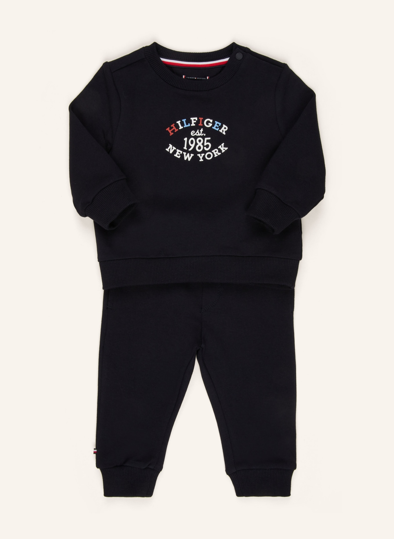 Sweats tommy cheap