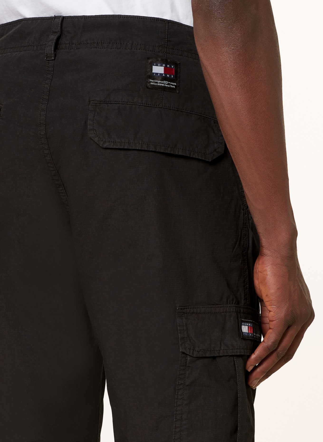 TOMMY JEANS Cargo pants ETHAN relaxed fit, Color: BLACK (Image 5)