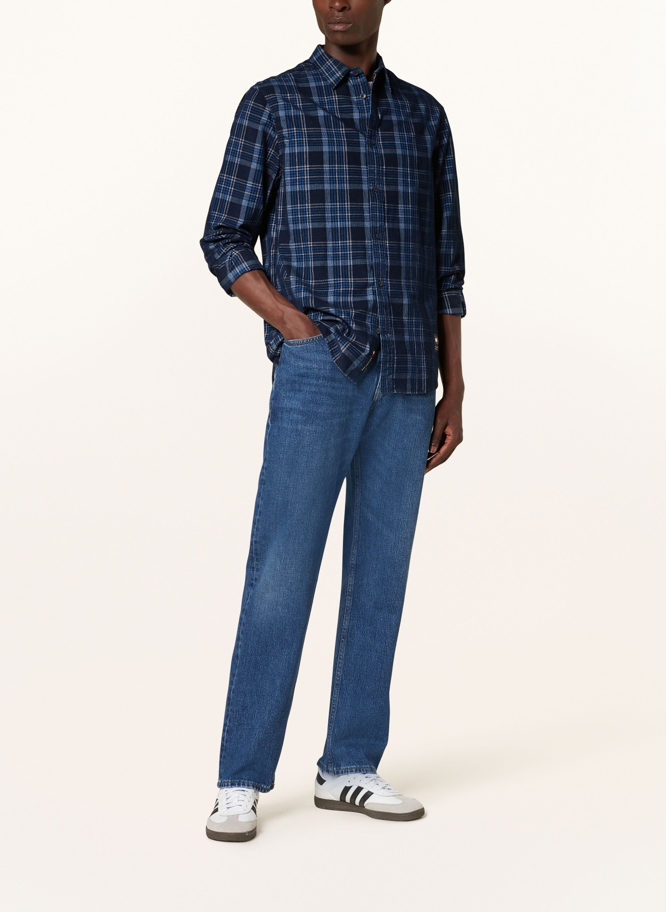 TOMMY JEANS Cordhemd Regular Fit: DUNKELBLAU / BLAU / HELLBLAU