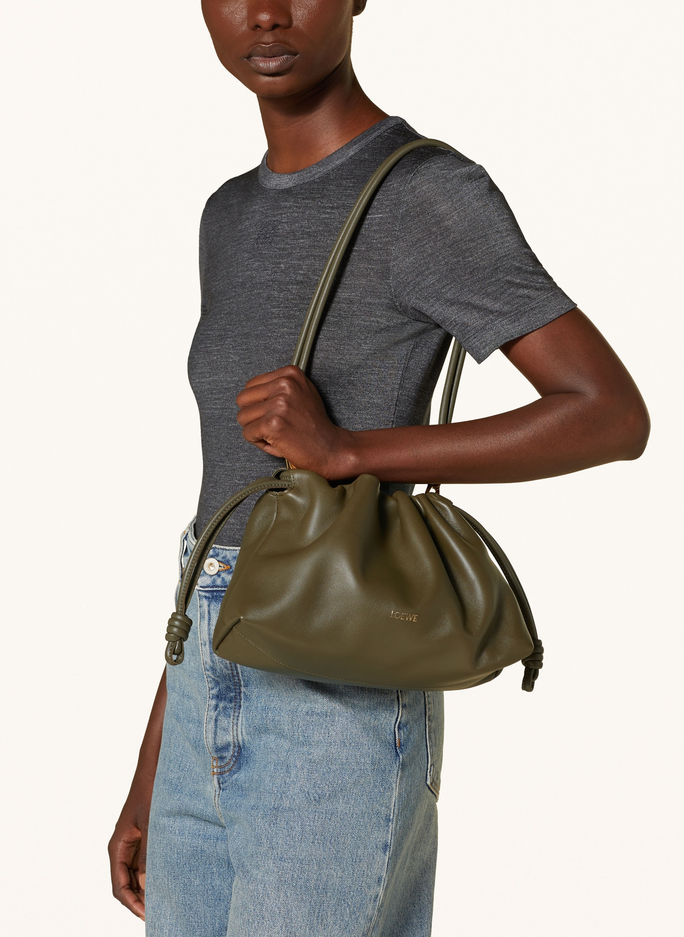 LOEWE Clutch FLAMENCO, Farbe: KHAKI (Bild 4)