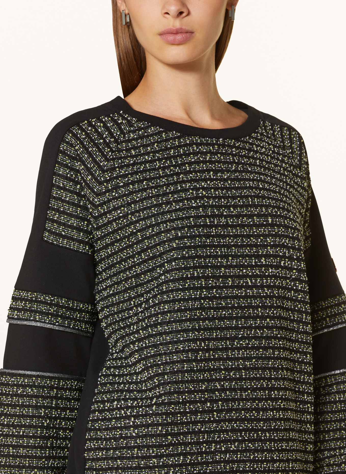Black yellow sweatshirt shop