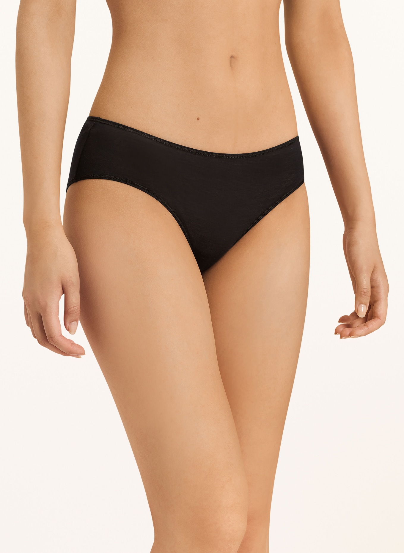 HANRO Slip ULTRALIGHT: SCHWARZ