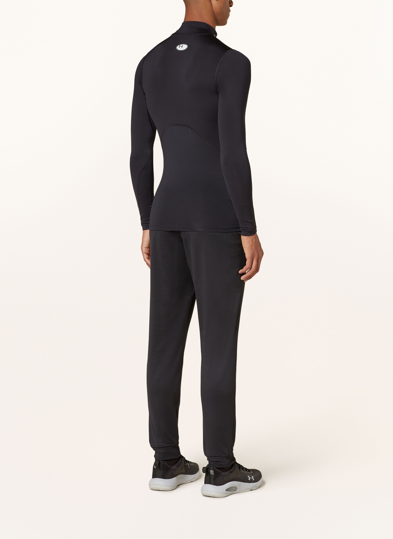 UNDER ARMOUR Longsleeve HEATGEAR® MOCK: SCHWARZ