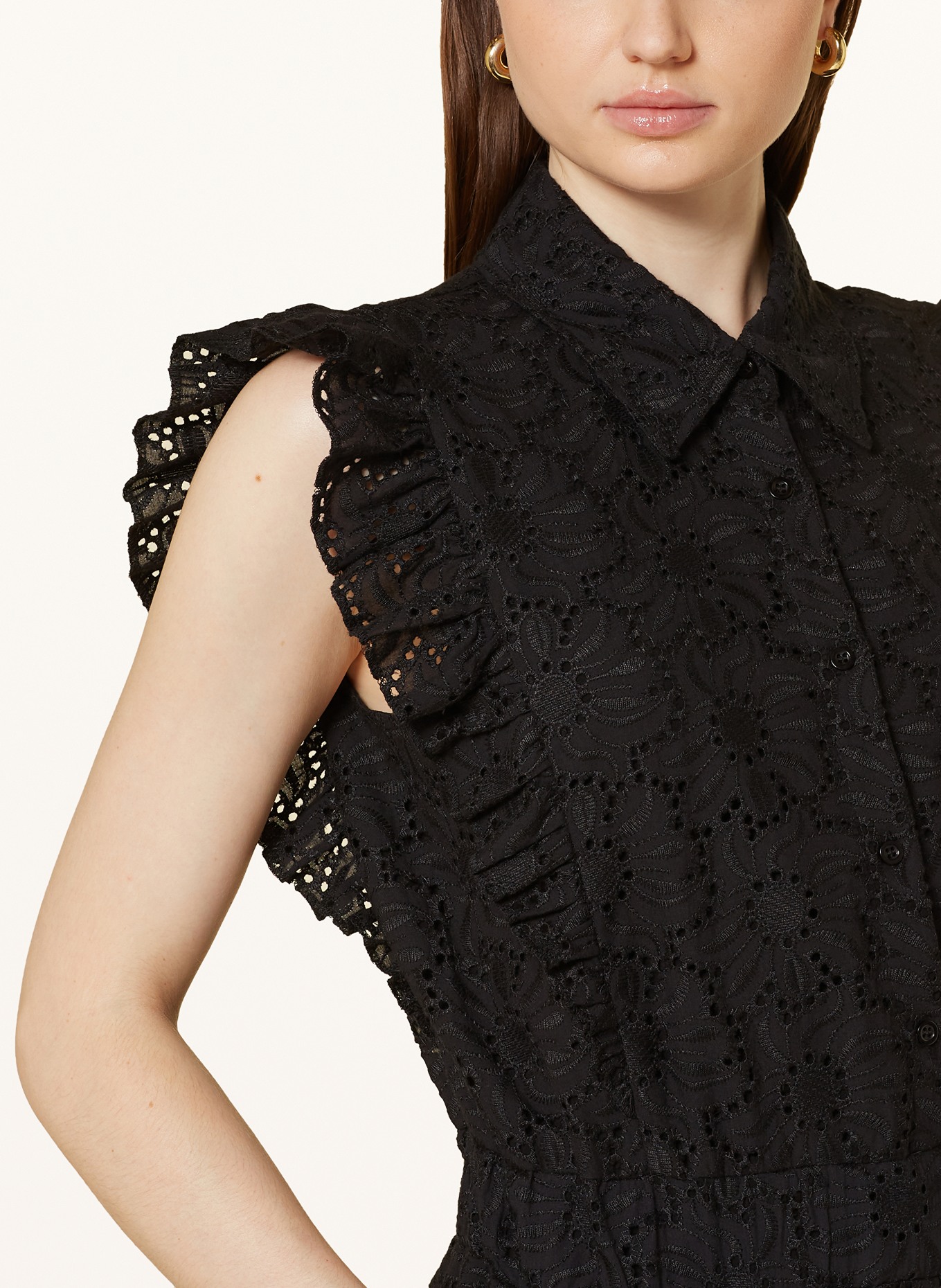 MORE & MORE Jumpsuit aus Lochspitze in schwarz