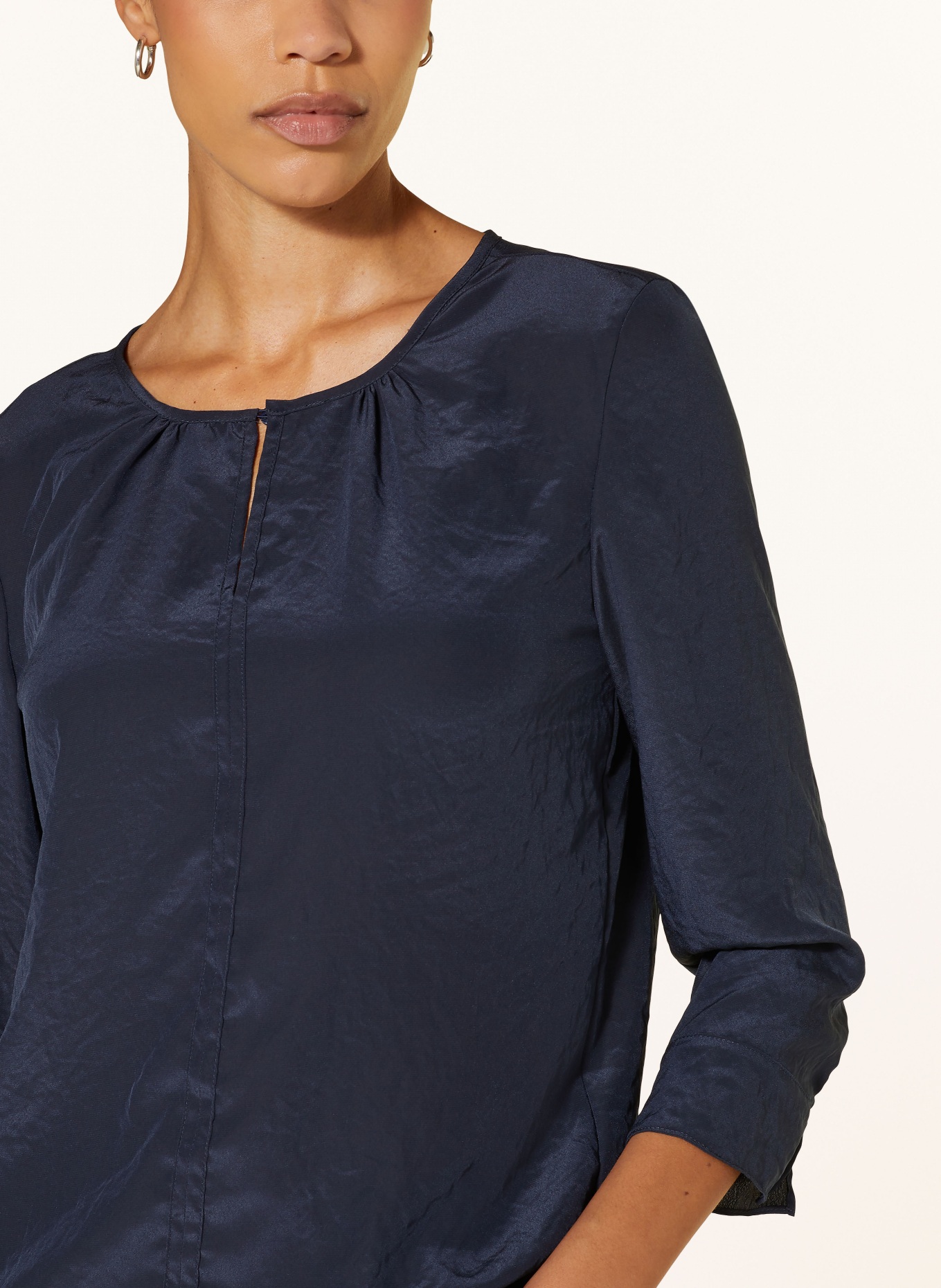 LUISA CERANO Halenka: TMAVĚ MODRÁ