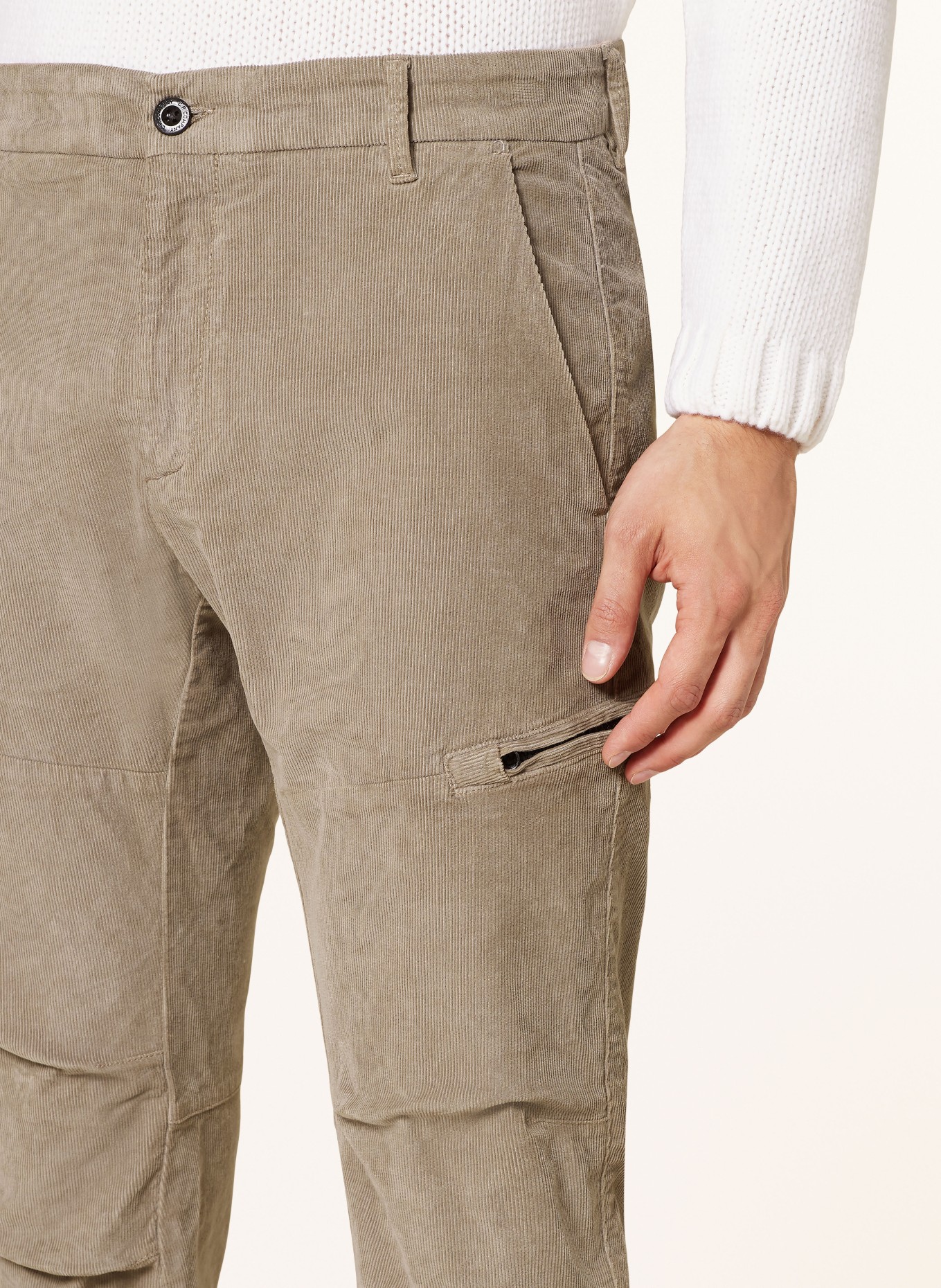 C.P. COMPANY Cargo pants ergonomic fit made of corduroy in brown
