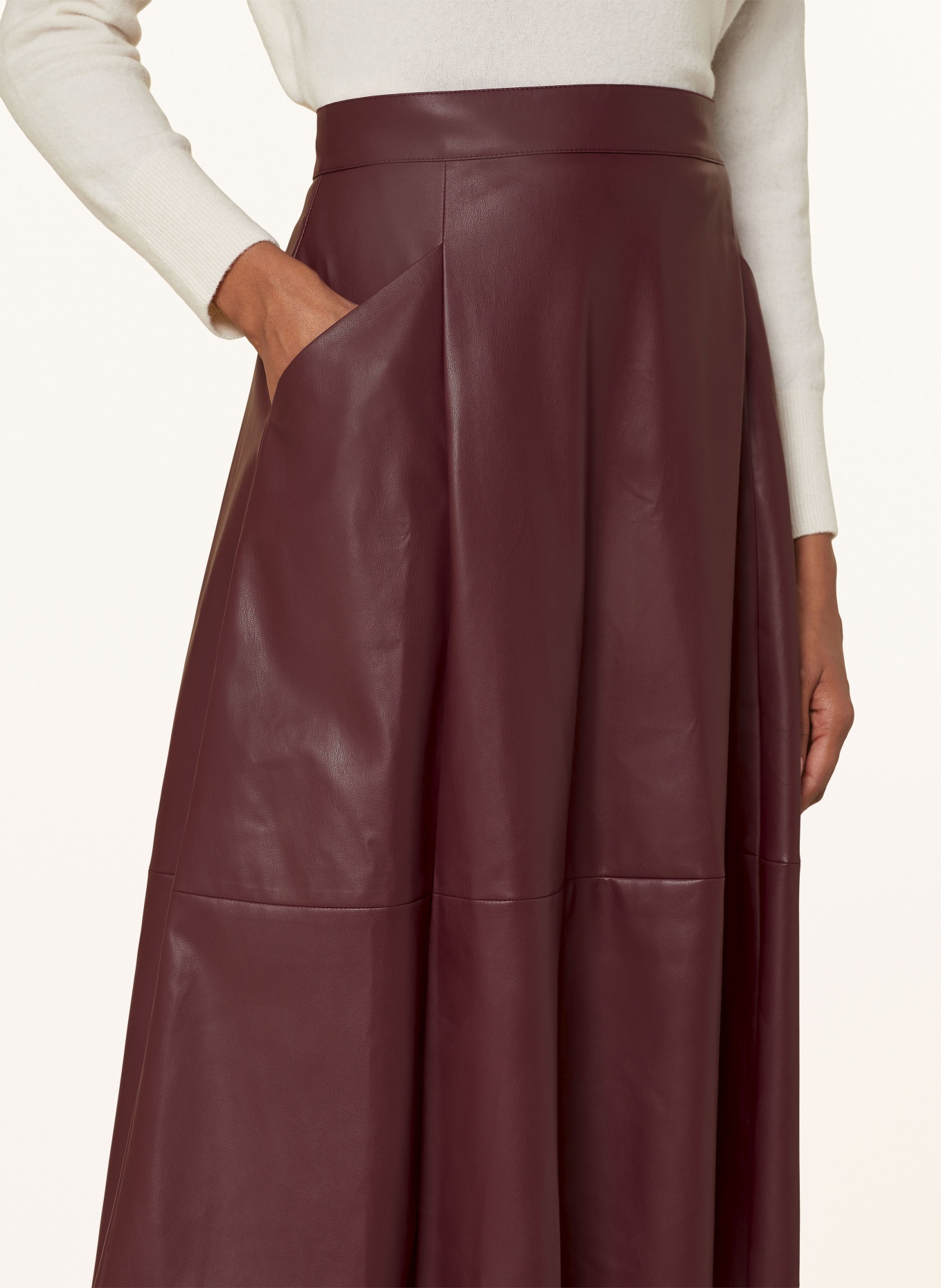 ELENA MIRO Rock in Lederoptik: DUNKELROT