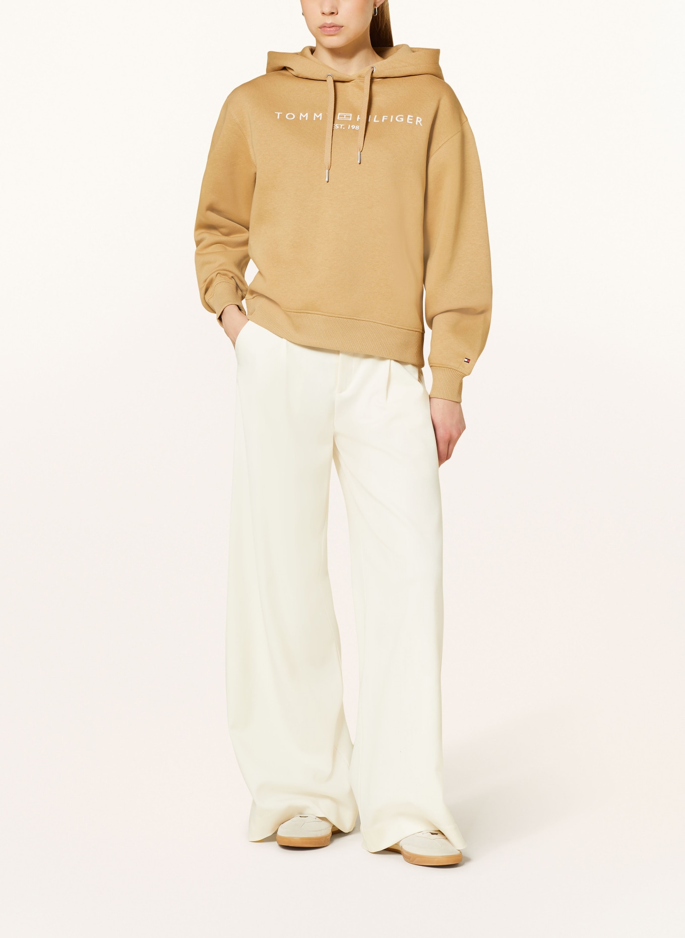 TOMMY HILFIGER Hoodie: KHAKI