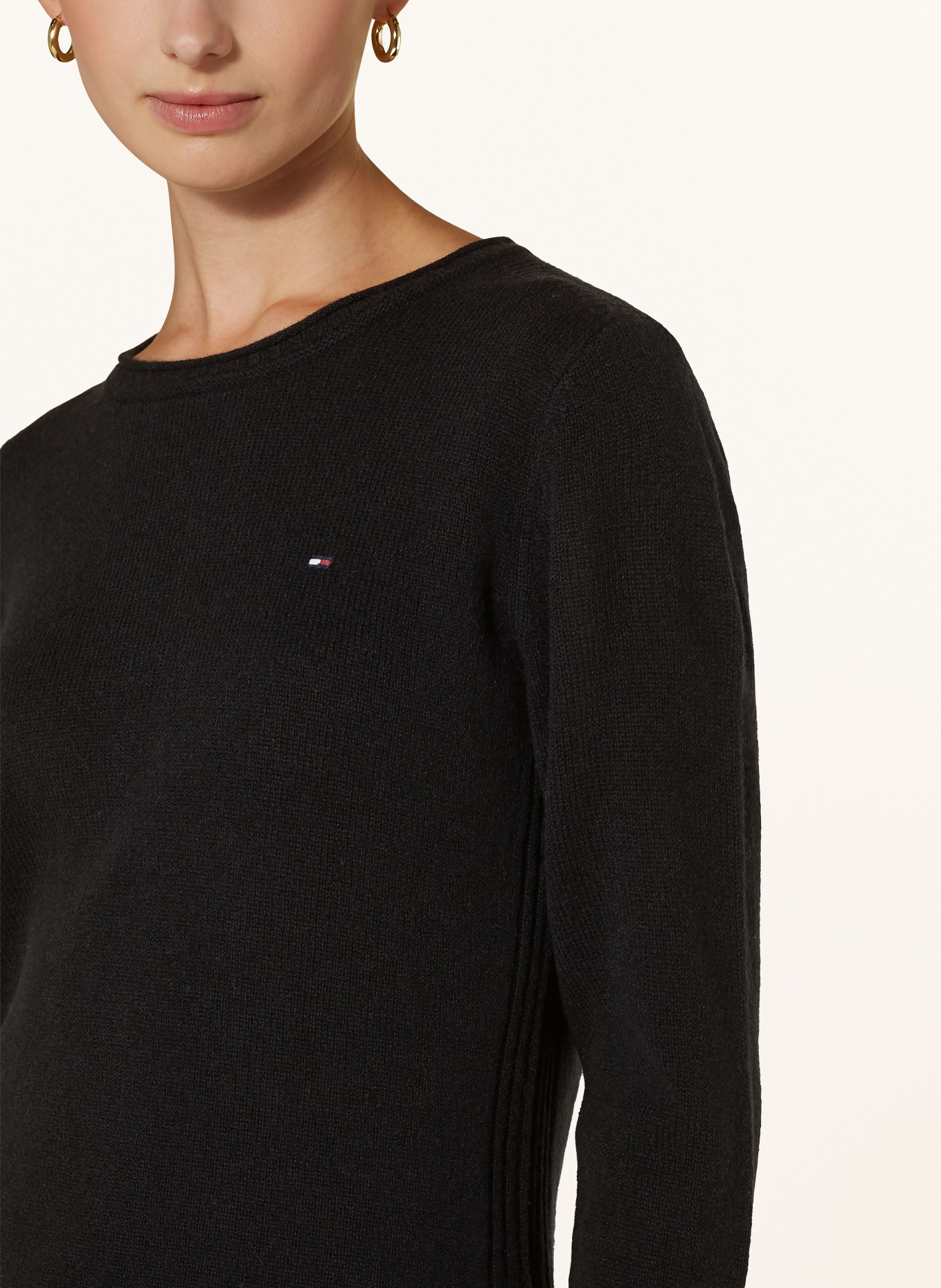 TOMMY HILFIGER Sweater: BLACK