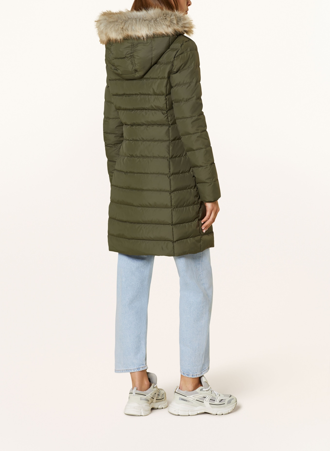 TOMMY JEANS Daunenmantel mit abnehmbarem Kunstfell: OLIV