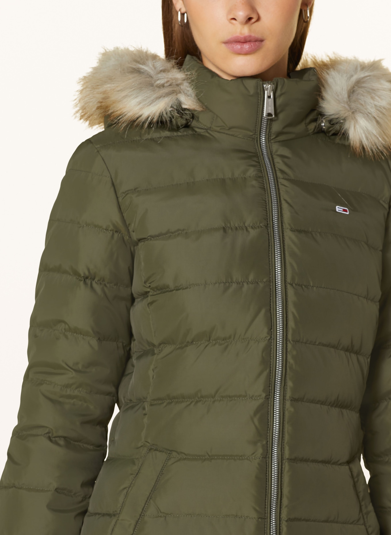 TOMMY JEANS Daunenmantel mit abnehmbarem Kunstfell: OLIV