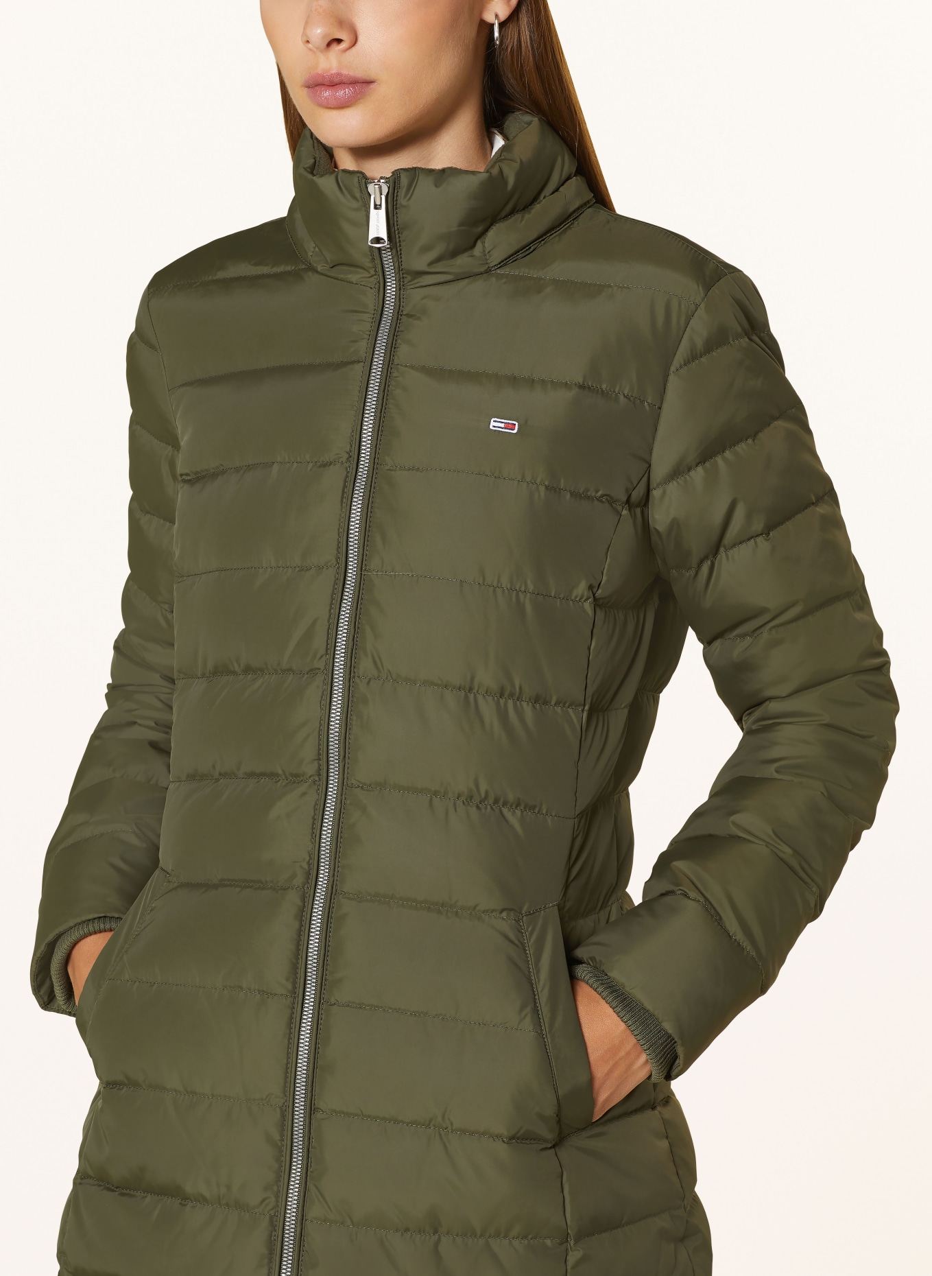 TOMMY JEANS Daunenmantel mit abnehmbarem Kunstfell: OLIV