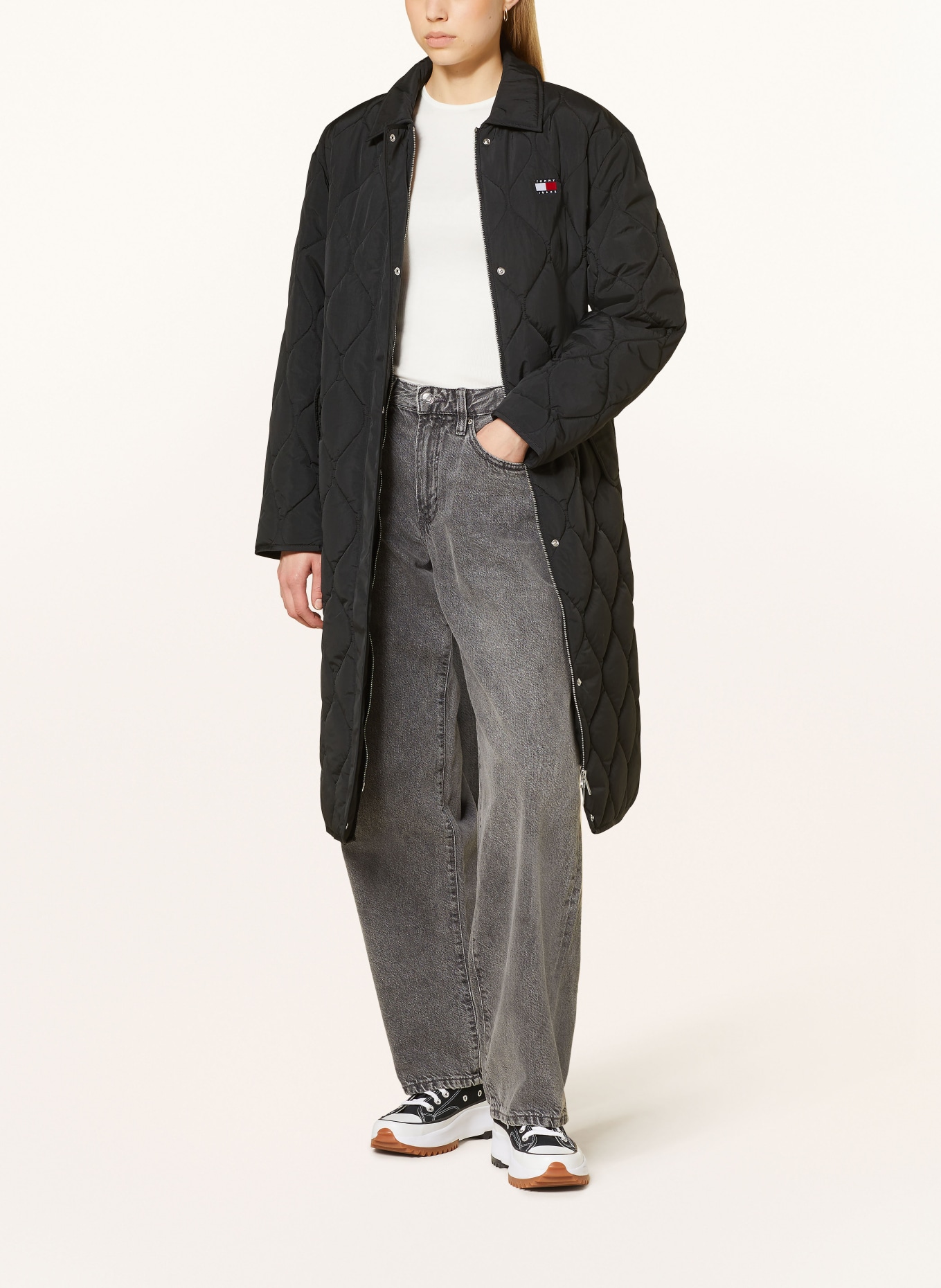 TOMMY JEANS Steppmantel: SCHWARZ