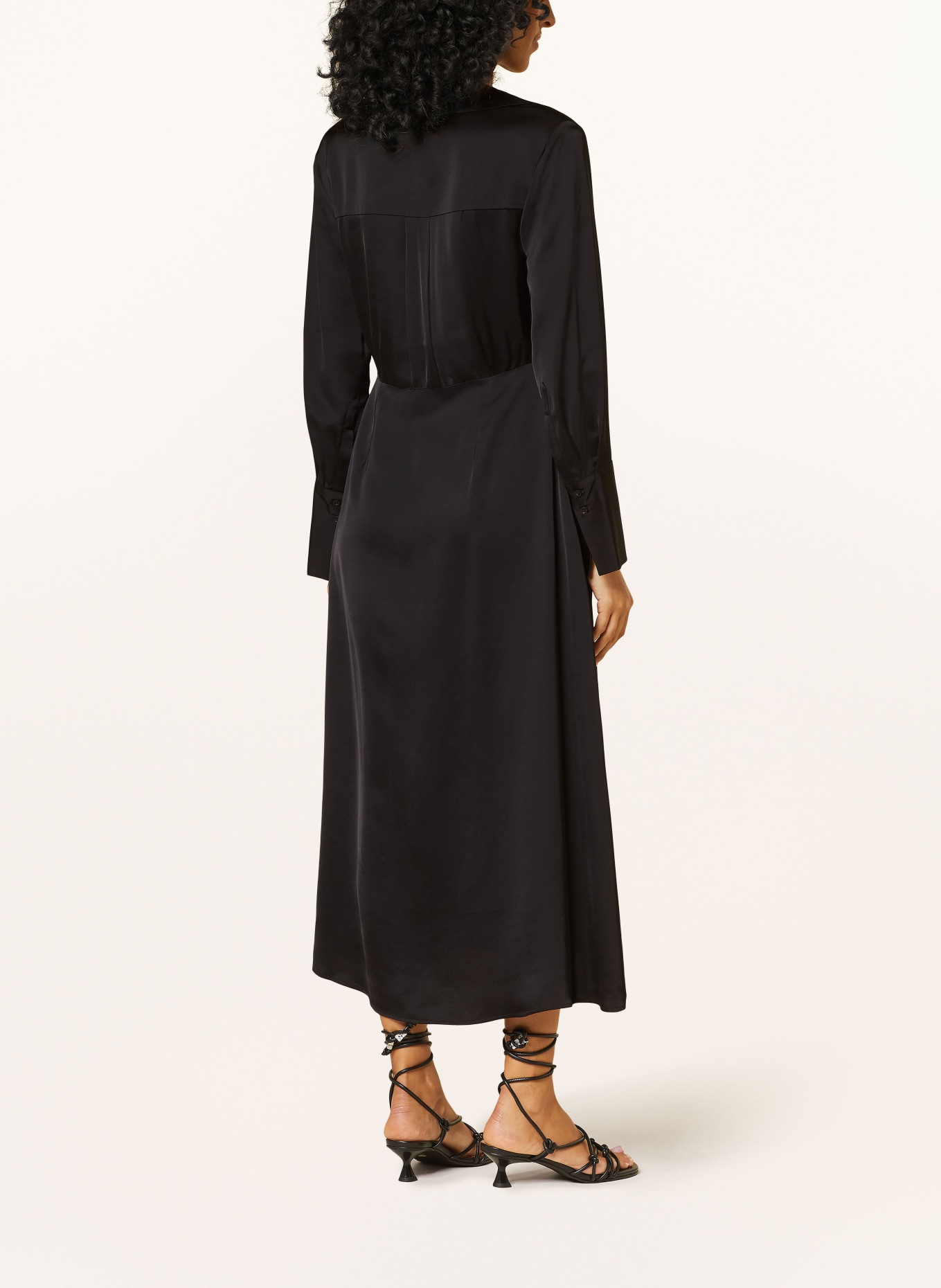 MRS & HUGS Satinkleid: SCHWARZ