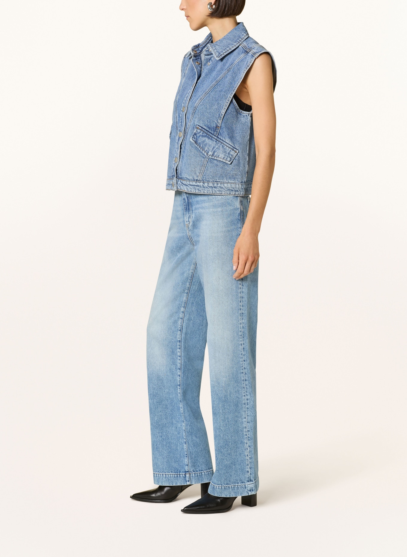 REPLAY Straight jeans MELJA, Color: 009 MEDIUM BLUE (Image 4)