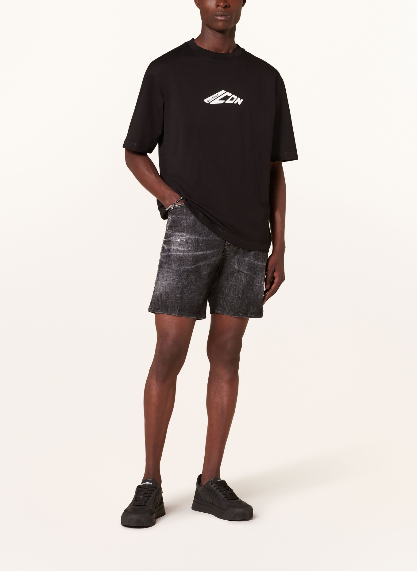 Black dsquared shorts discount