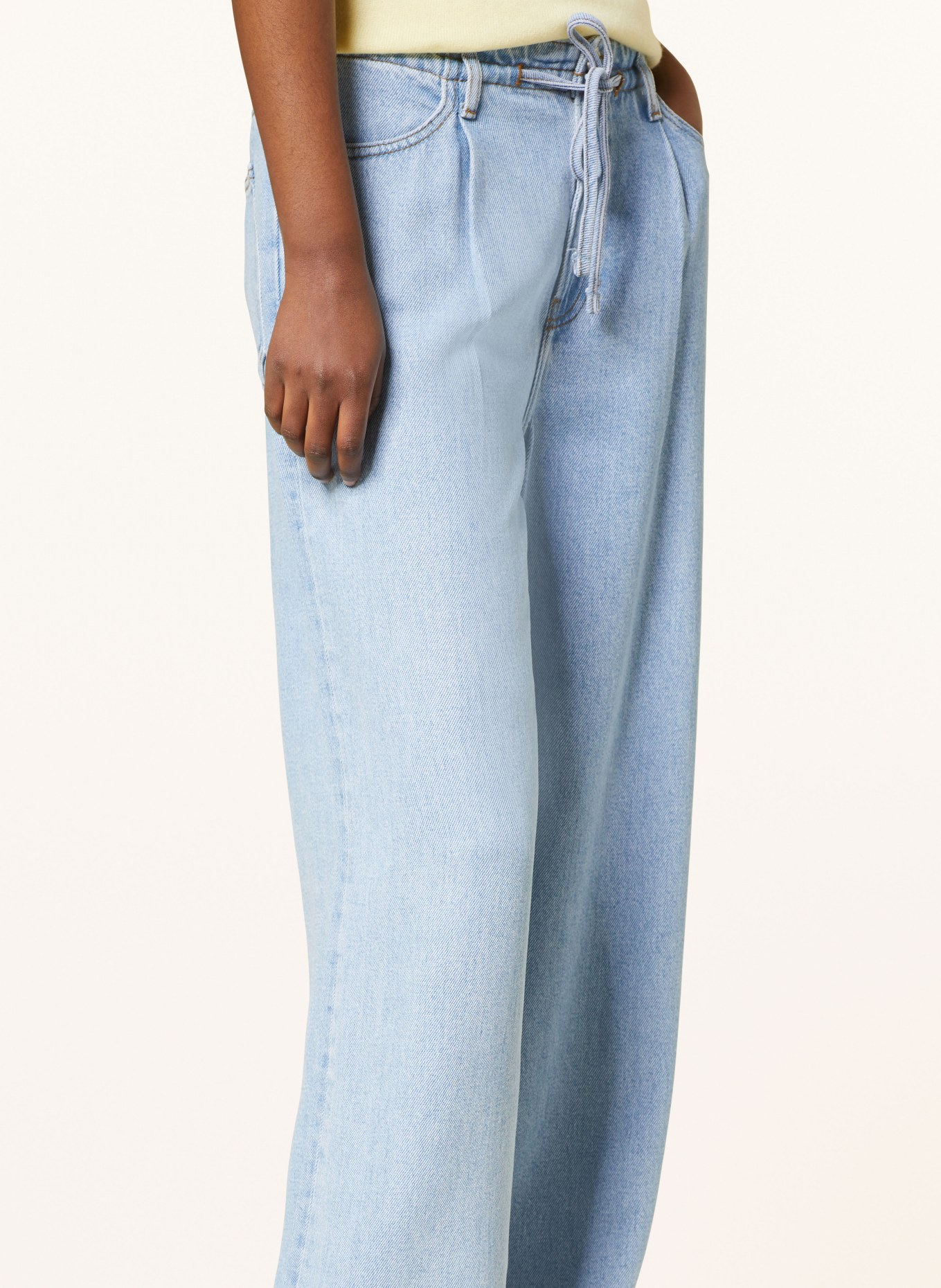 FRAME Straight Jeans: CALA CALABRIA