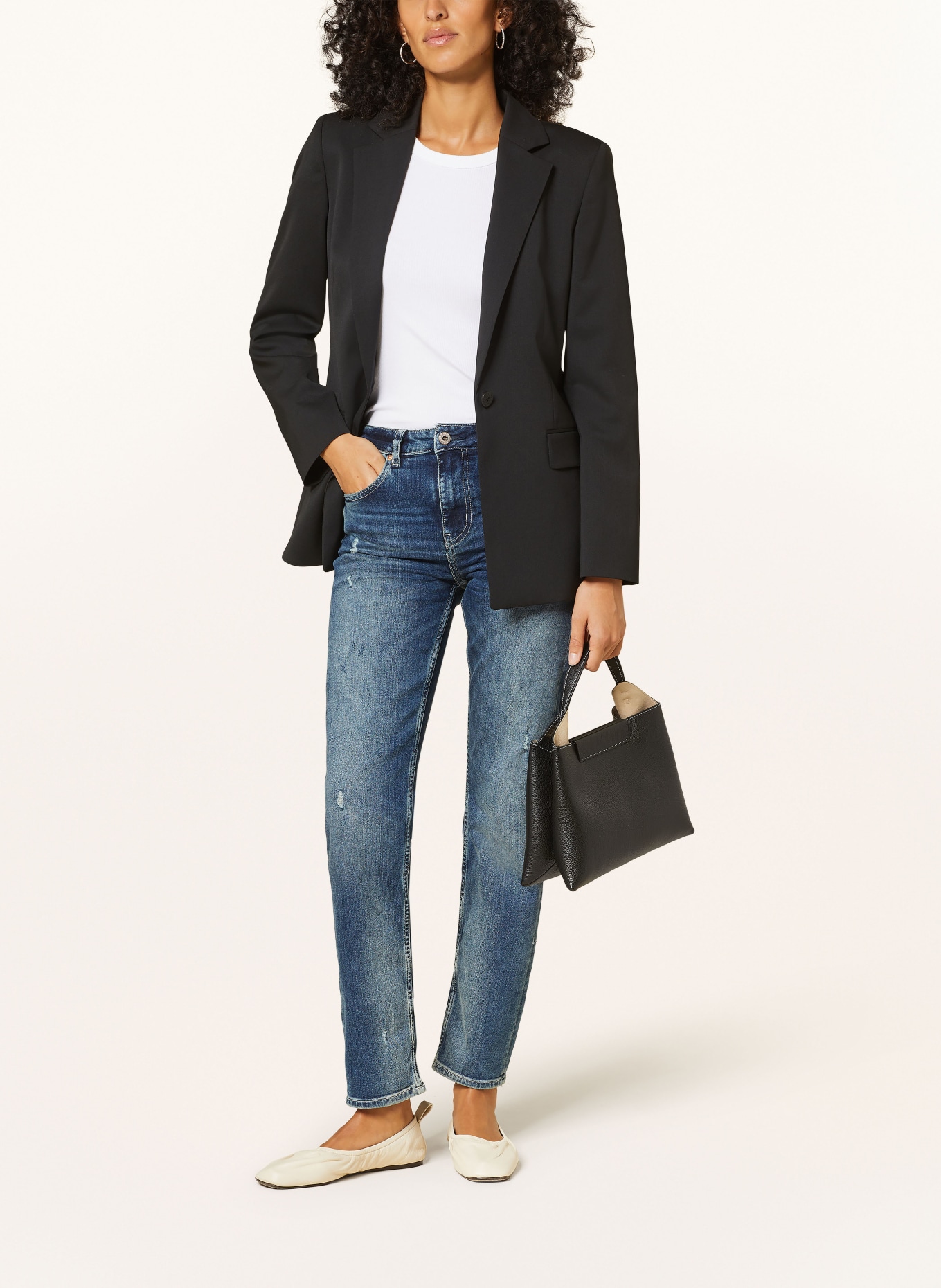 AG preto jeans preto jeansy destroyed GIRLFRIEND: BAYVE DARK BLUE