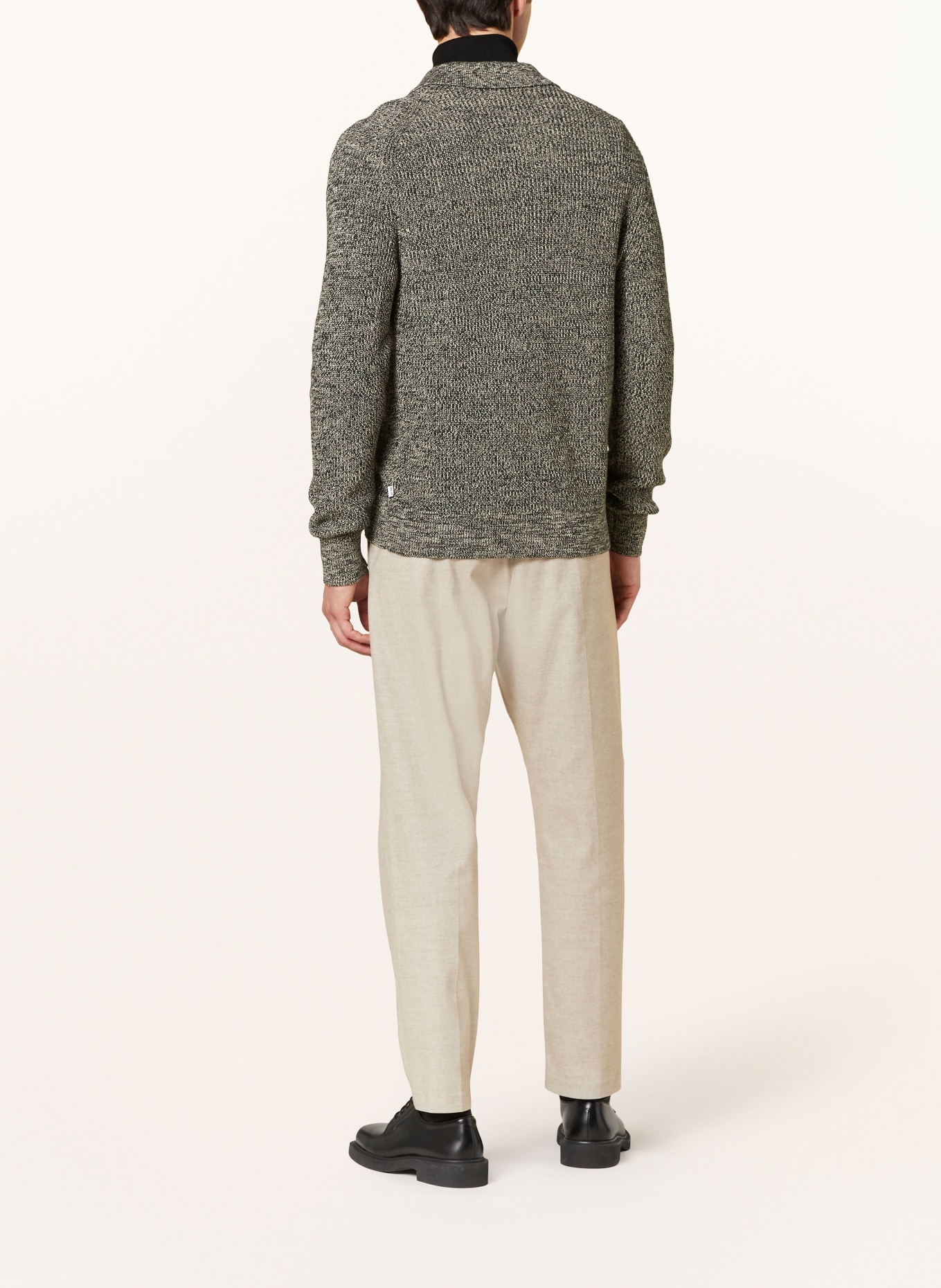 NN.07 Pletený kardigan JACOBO: ČERNÁ / KRÉMOVÁ