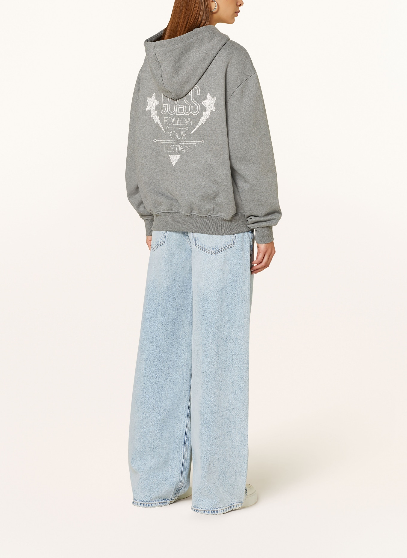 GUESS Hoodie mit Schmucksteinen: GRAU