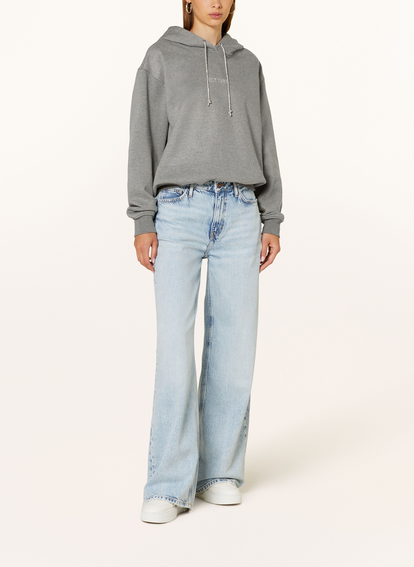 GUESS Hoodie mit Schmucksteinen: GRAU