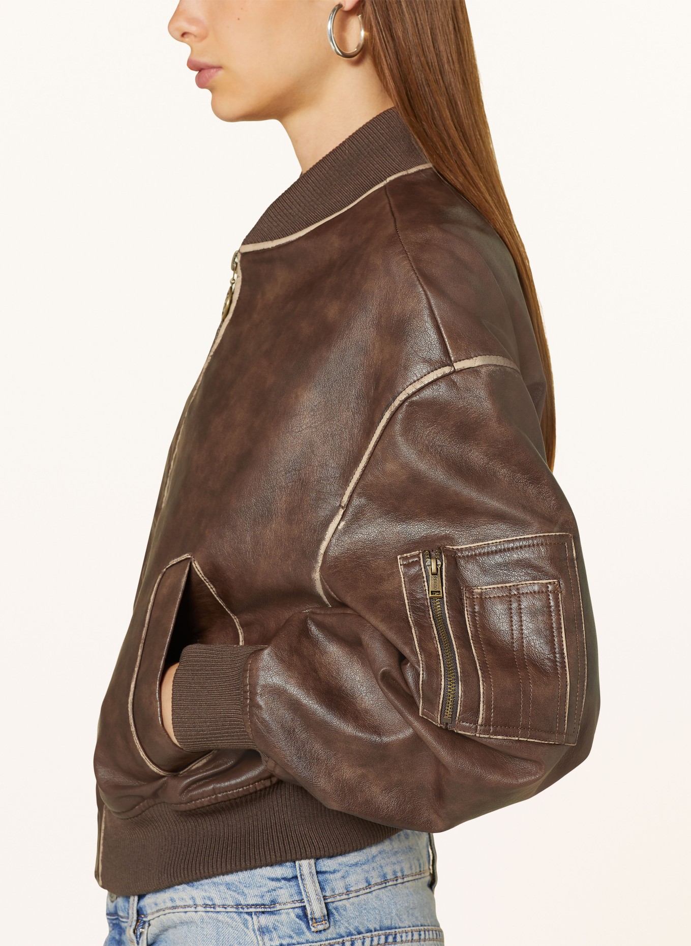 GUESS Blouson ANGELIQUE in Lederoptik: BRAUN