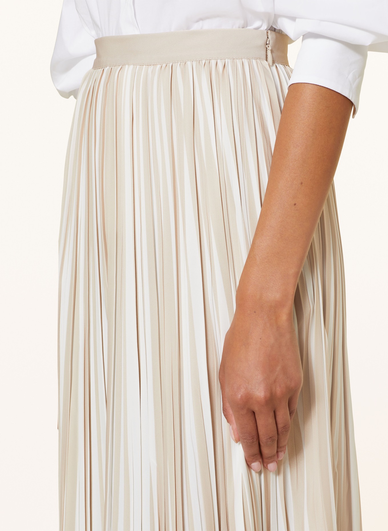 White pleated skirt reiss hotsell