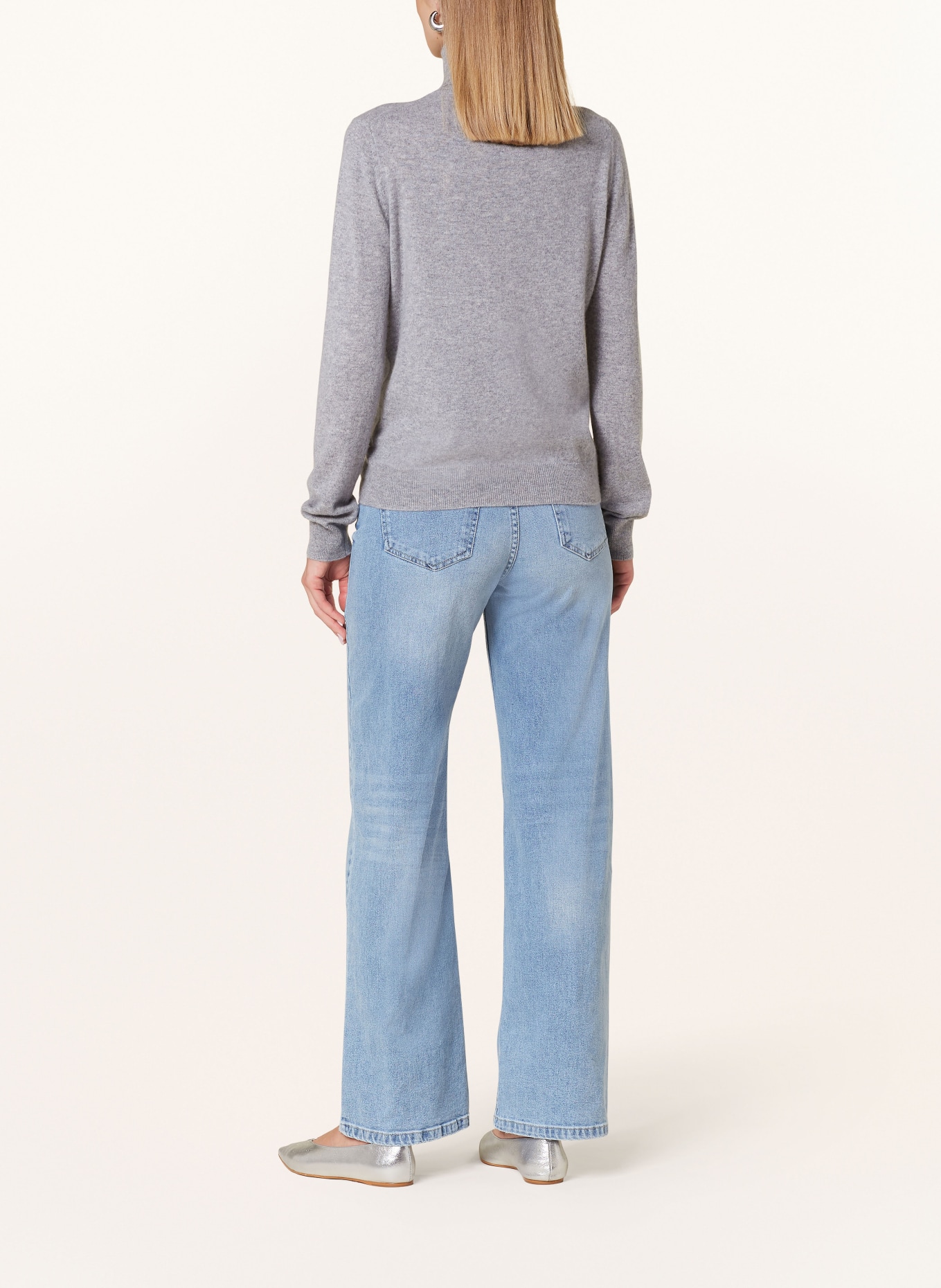 REPEAT Turtleneck sweater in cashmere, Color: LIGHT GRAY (Image 3)