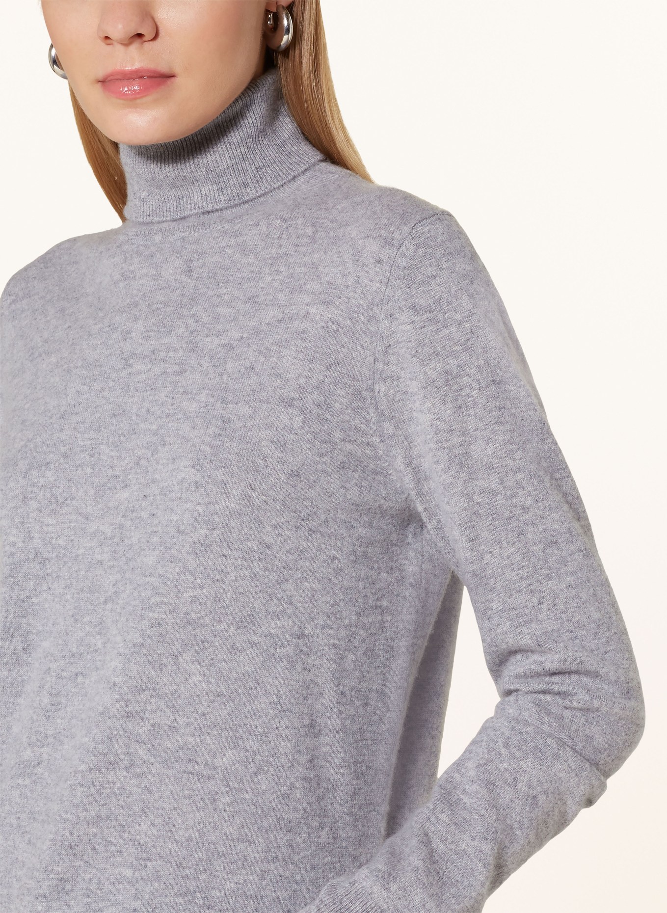 REPEAT Turtleneck sweater in cashmere, Color: LIGHT GRAY (Image 4)