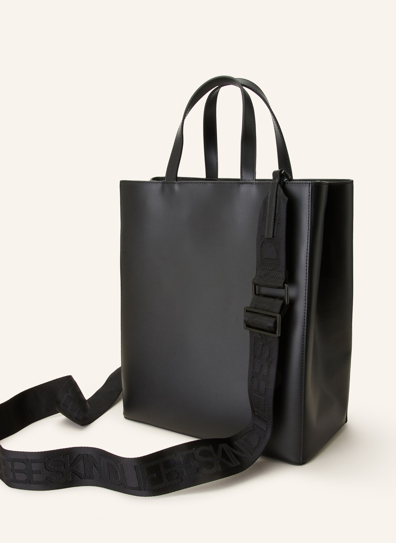 LIEBESKIND Shopper PAPERBAG CARTER: SCHWARZ