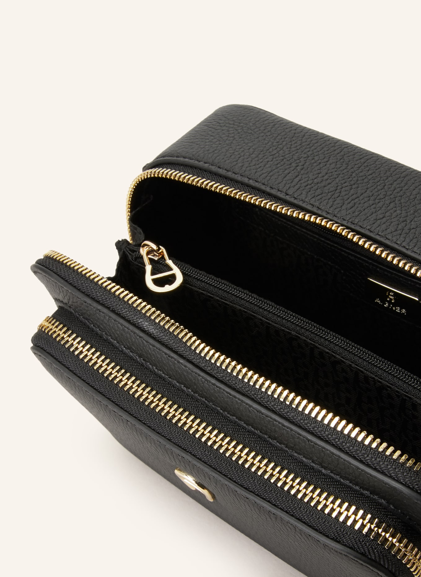 AIGNER Umhängetasche: SCHWARZ