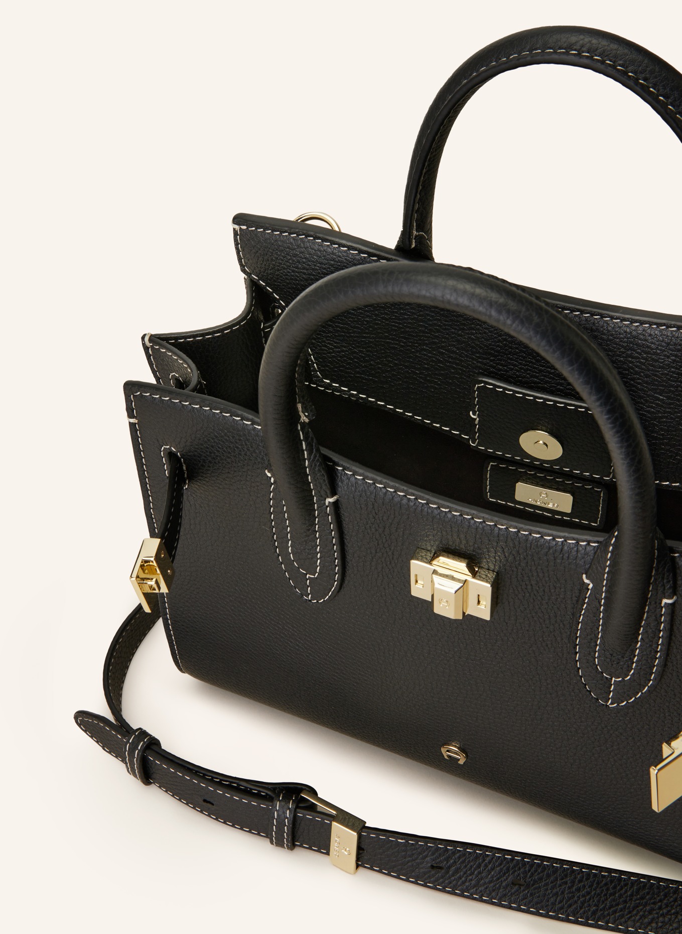 AIGNER Handbag FARAH MEDIUM: BLACK