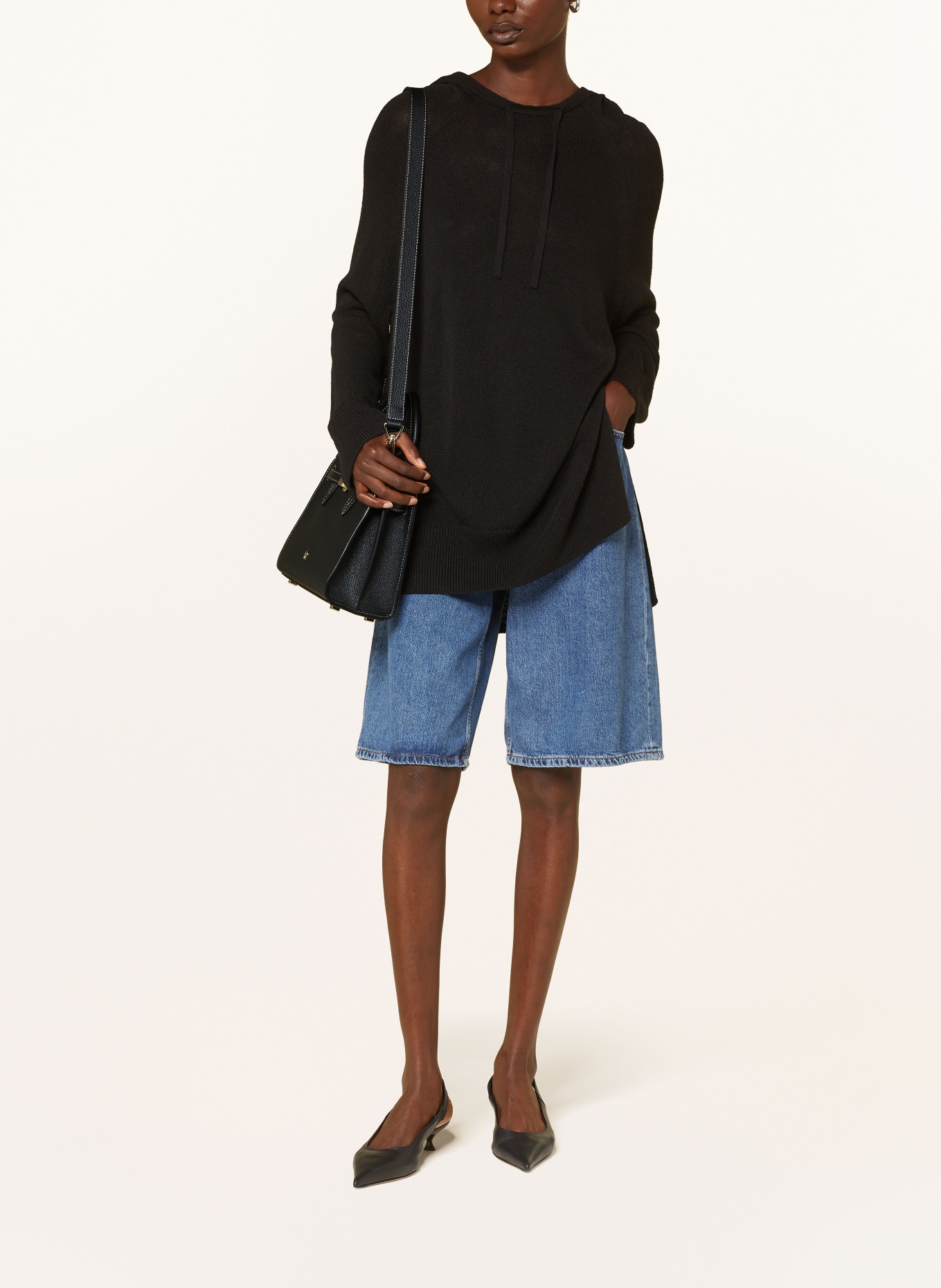 AIGNER Handbag FARAH MEDIUM: BLACK