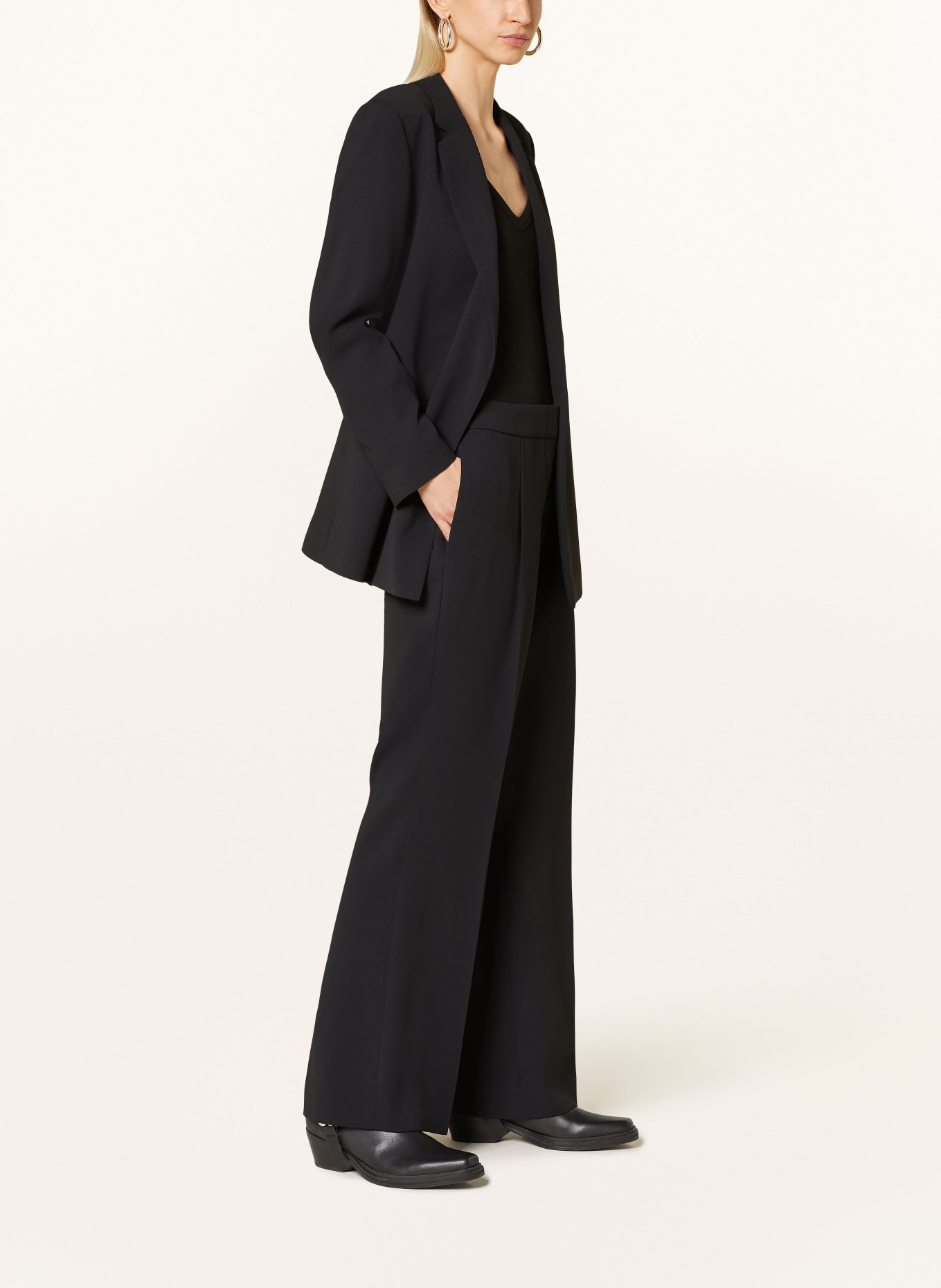 HUGO Spodnie marlena HAMAIA: CZARNY